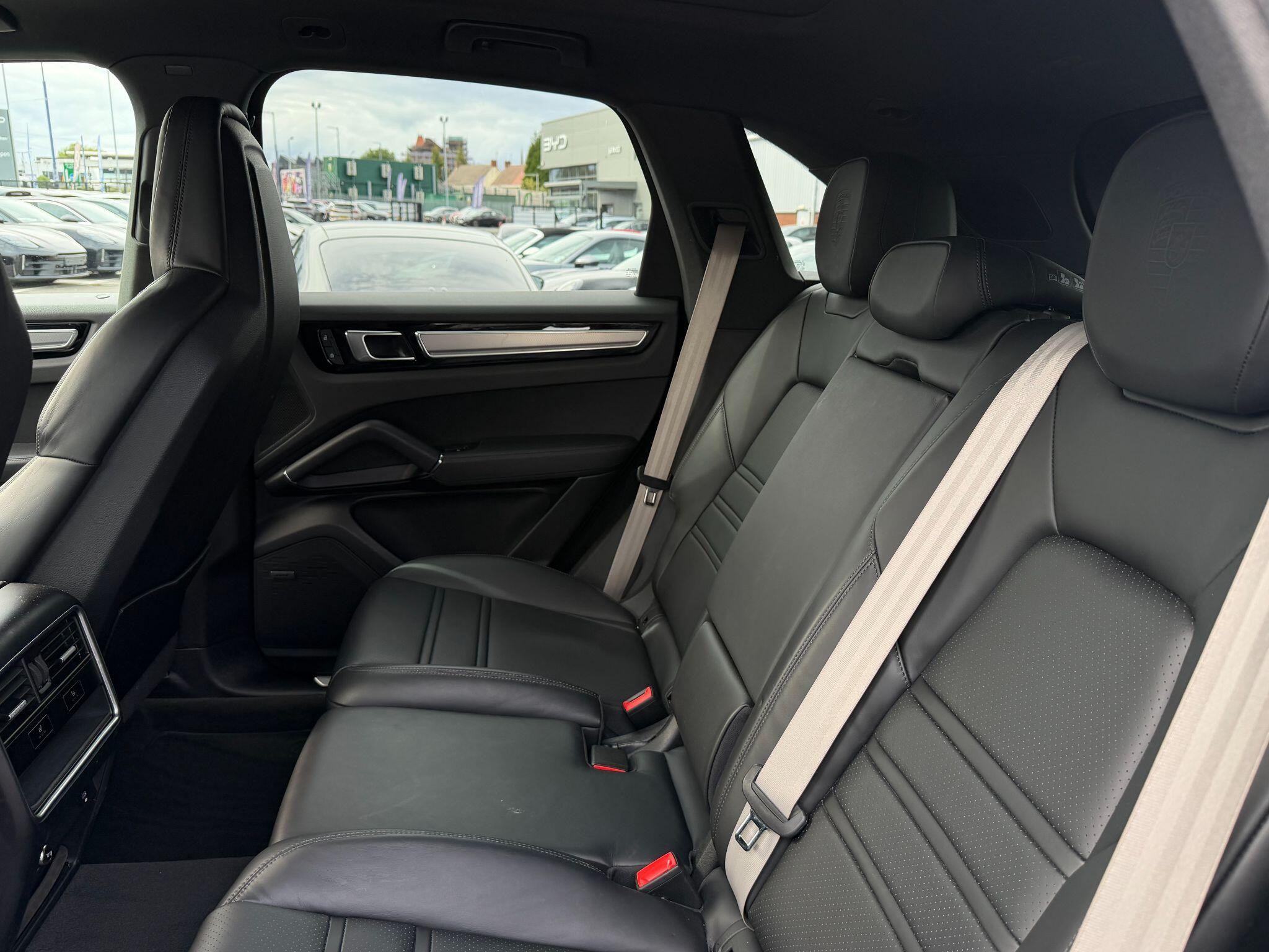 Porsche Cayenne view 47