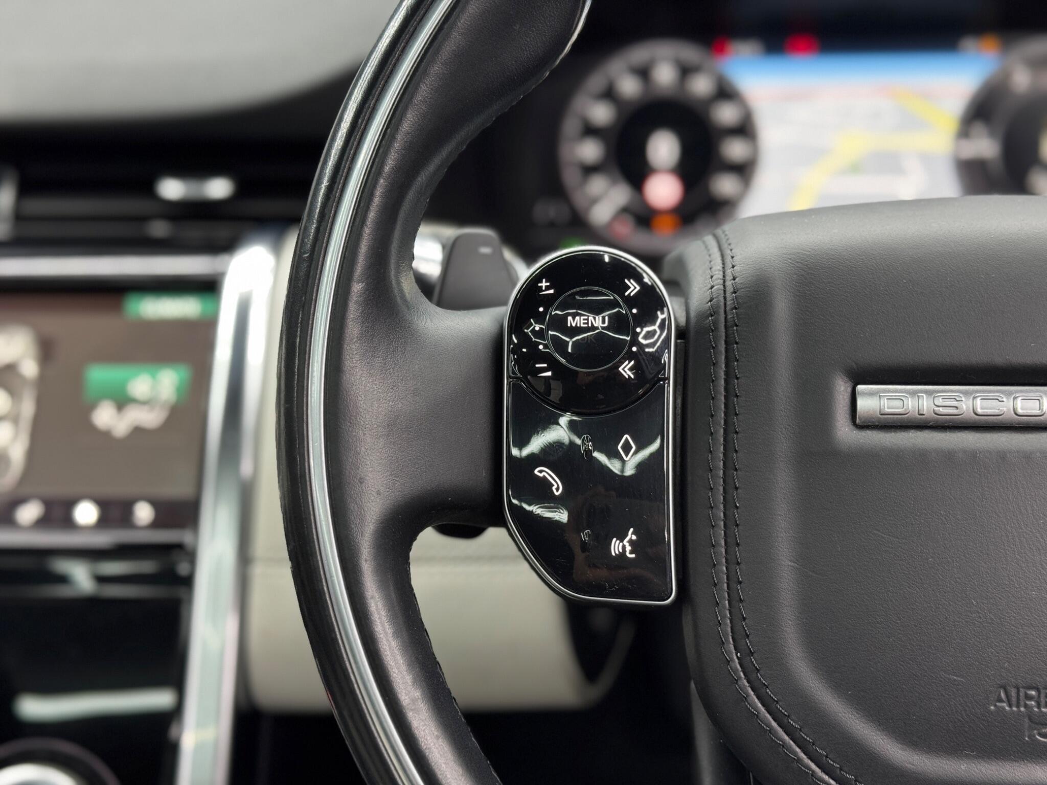 Land Rover Discovery Sport view 21