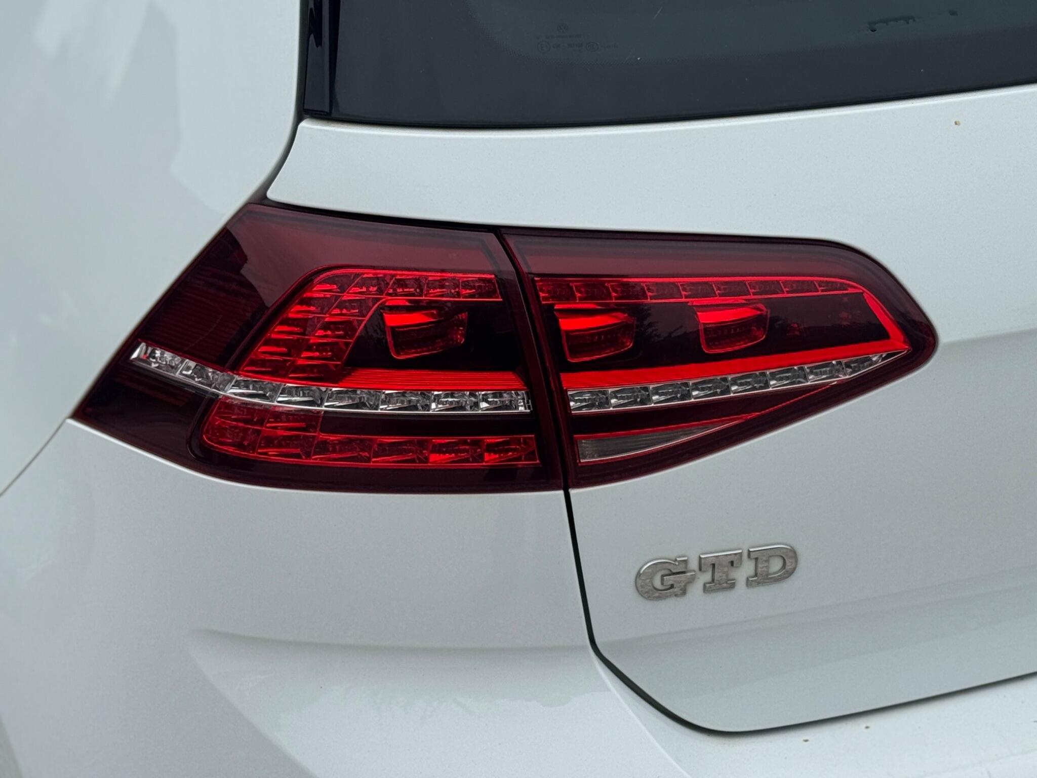 Volkswagen Golf view 62
