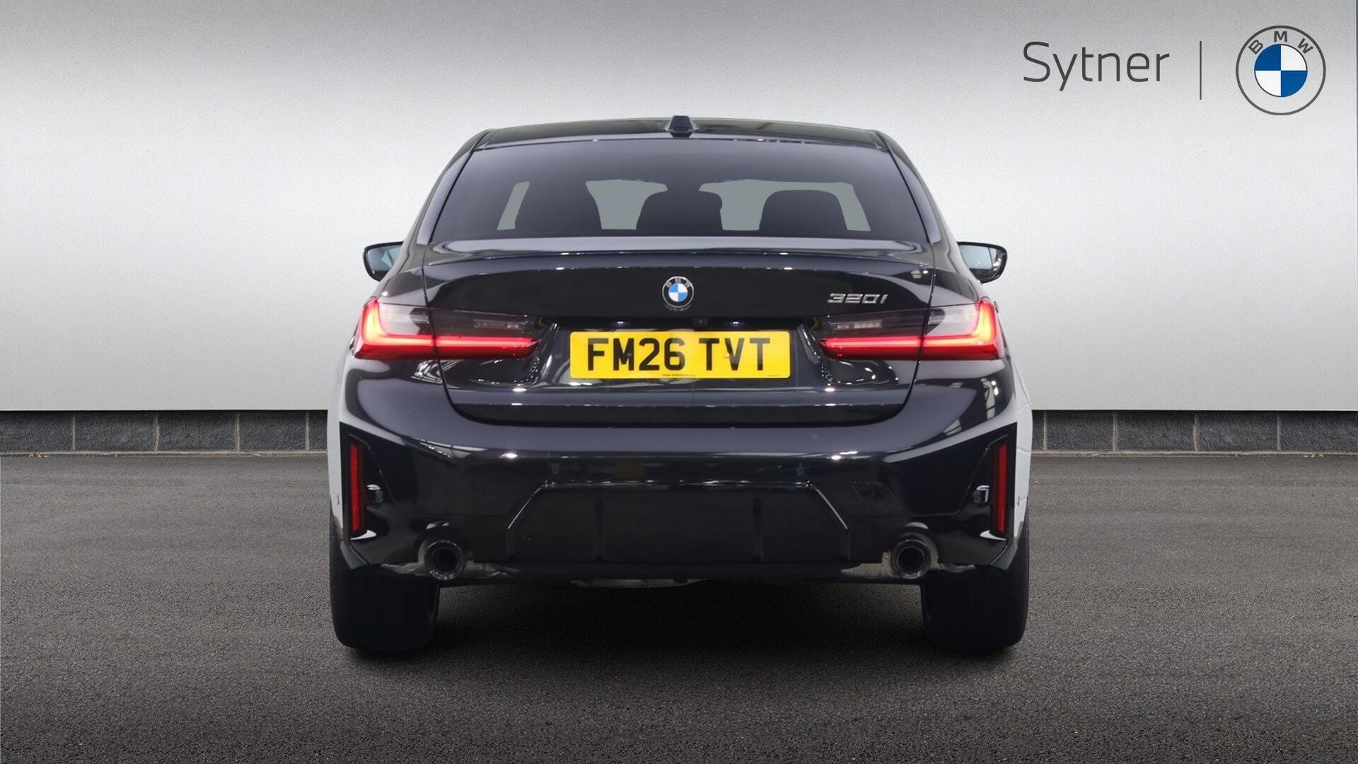 BMW 3 Series view 15