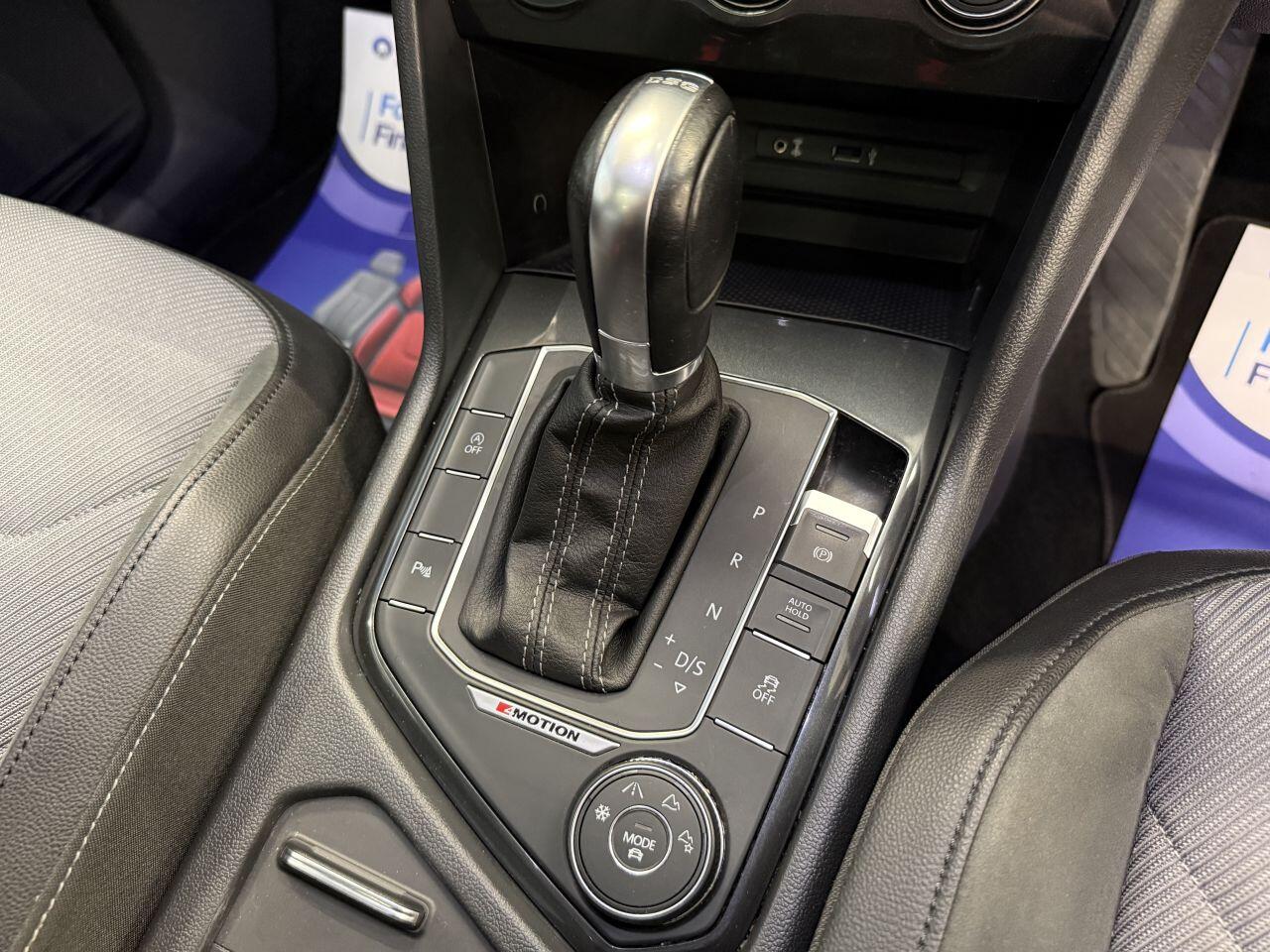 Volkswagen Tiguan view 26