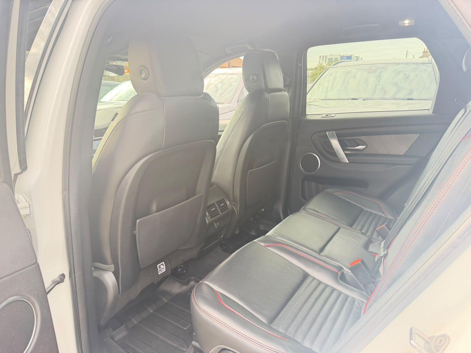 Land Rover Discovery Sport view 15