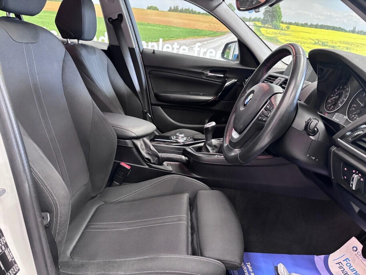 BMW 1 Series view 15