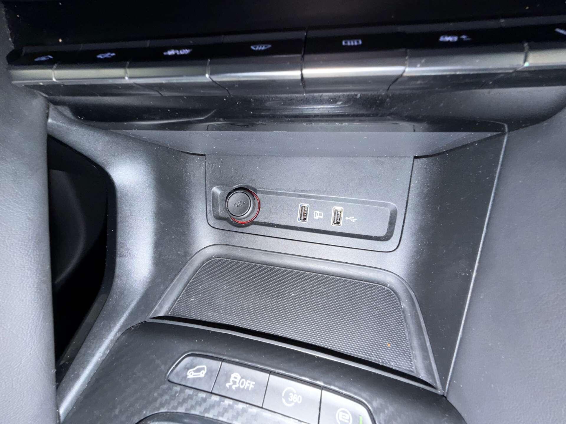 MG ZS view 37