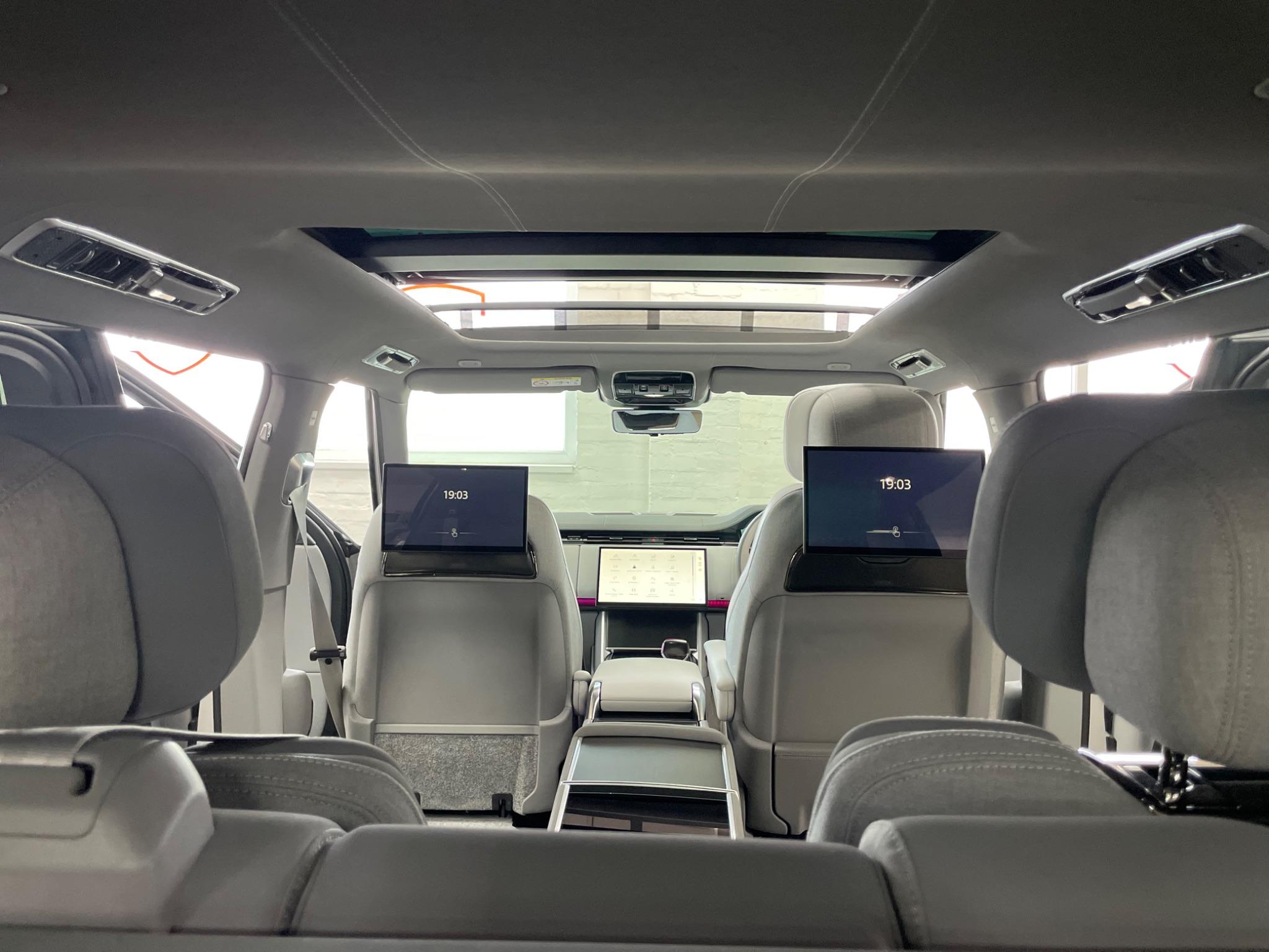 Land Rover Range Rover view 30