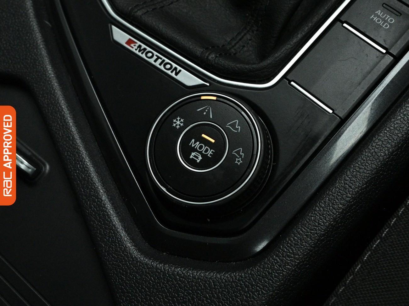 Volkswagen Tiguan Allspace view 23