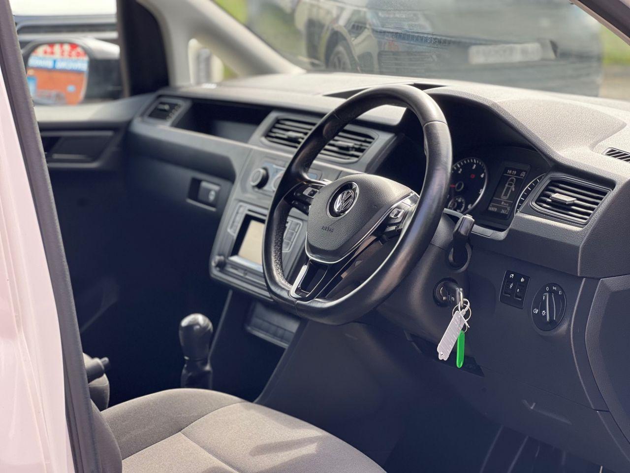 Volkswagen Caddy Maxi view 27