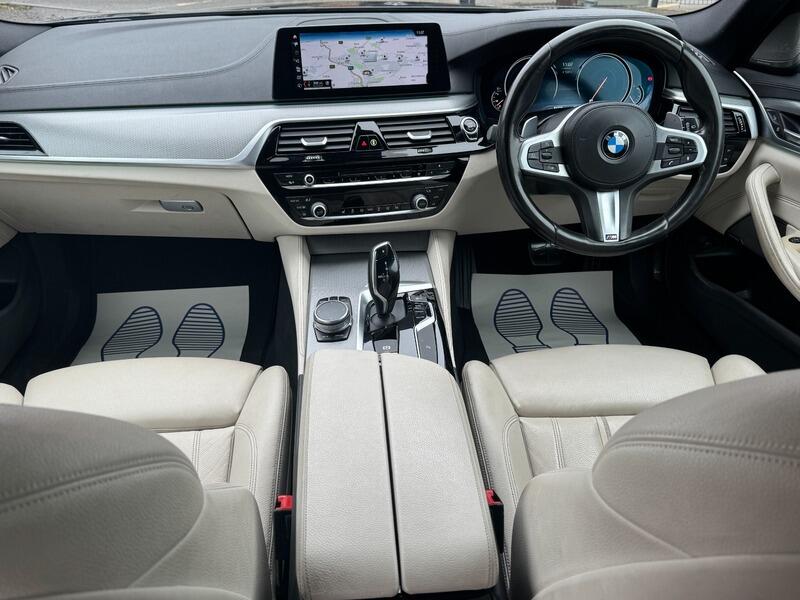 2017 BMW 5 Series image 36