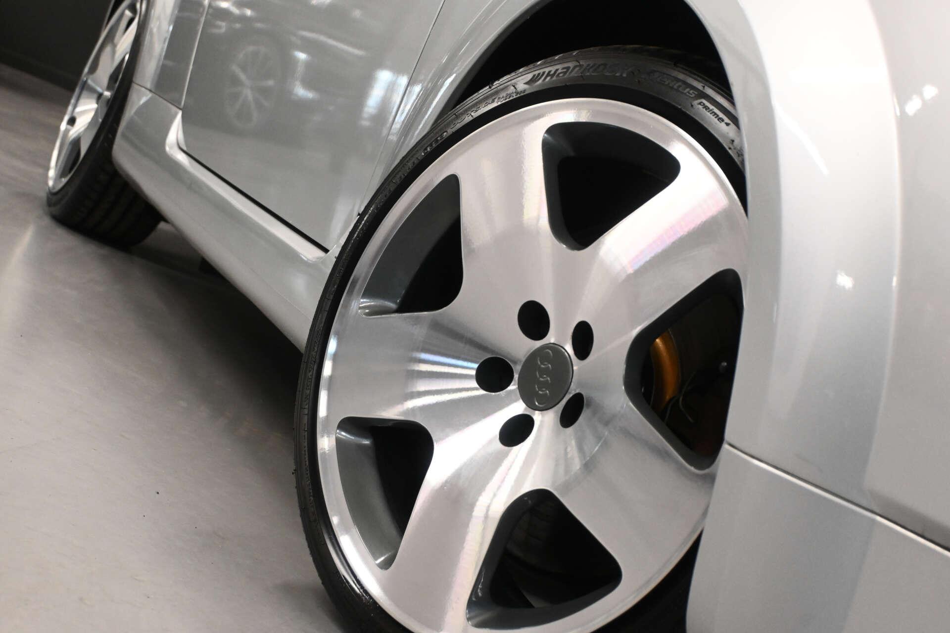 Audi TT view 6