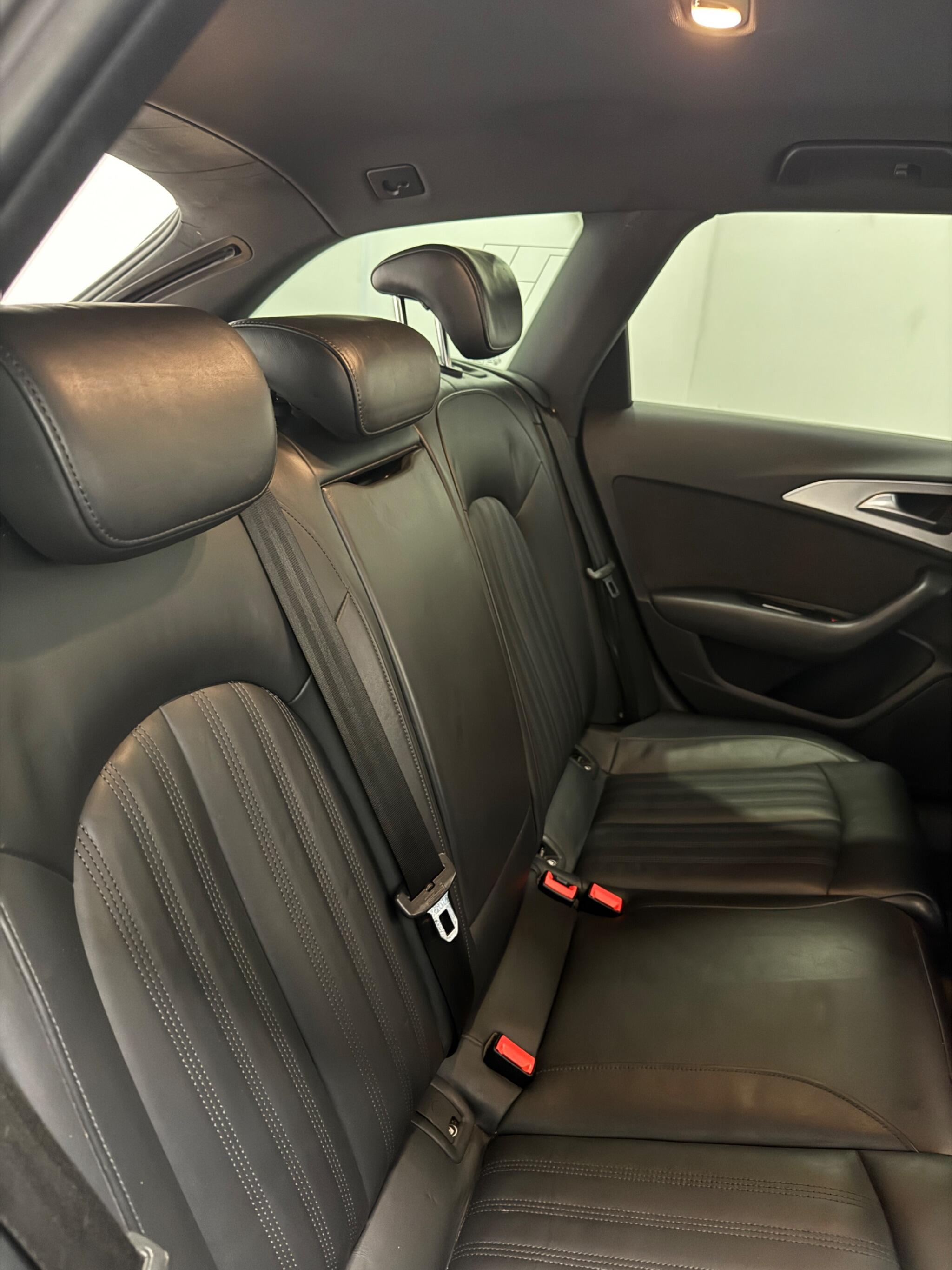 Audi A6 view 12