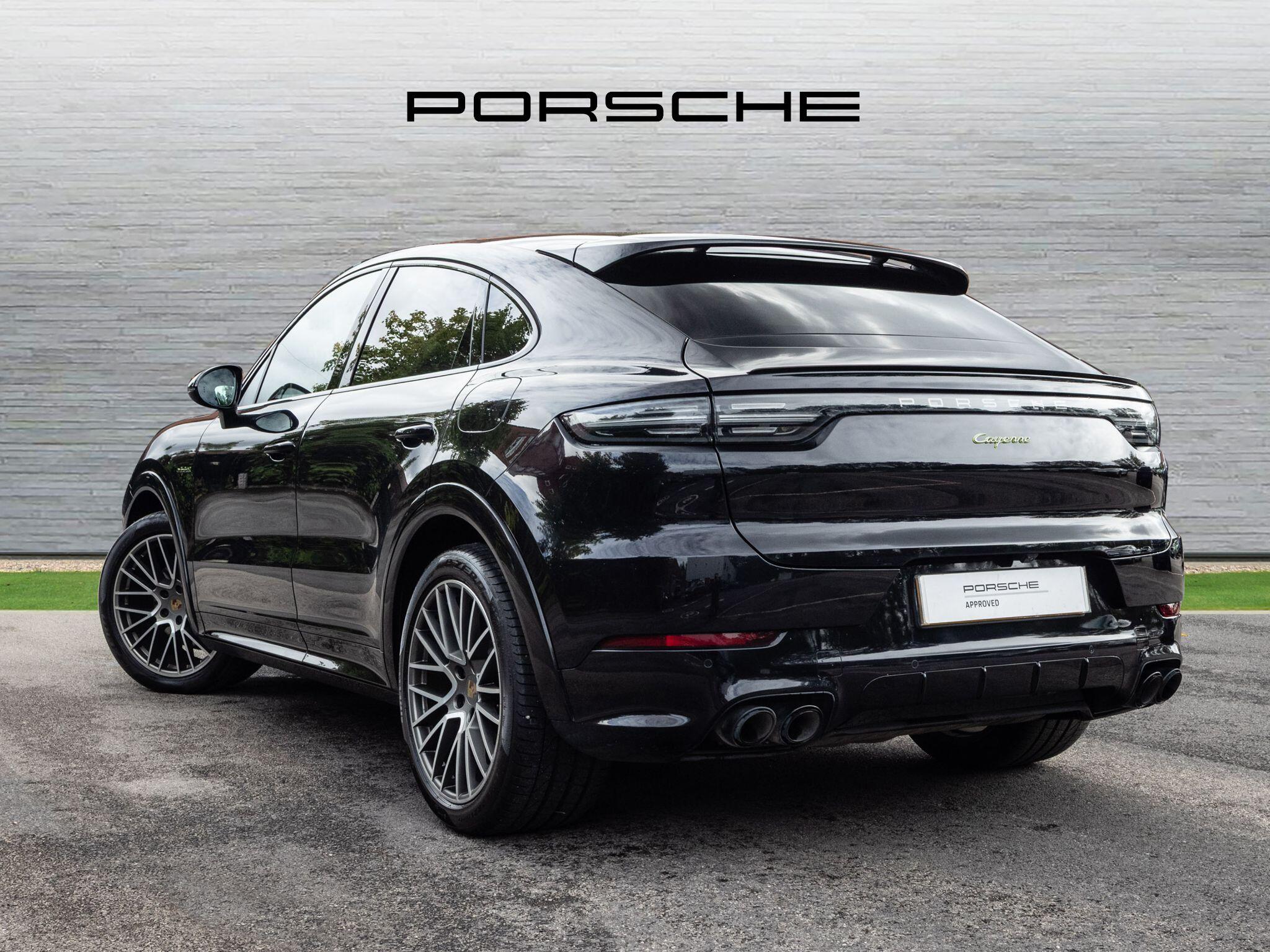 Porsche Cayenne view 4