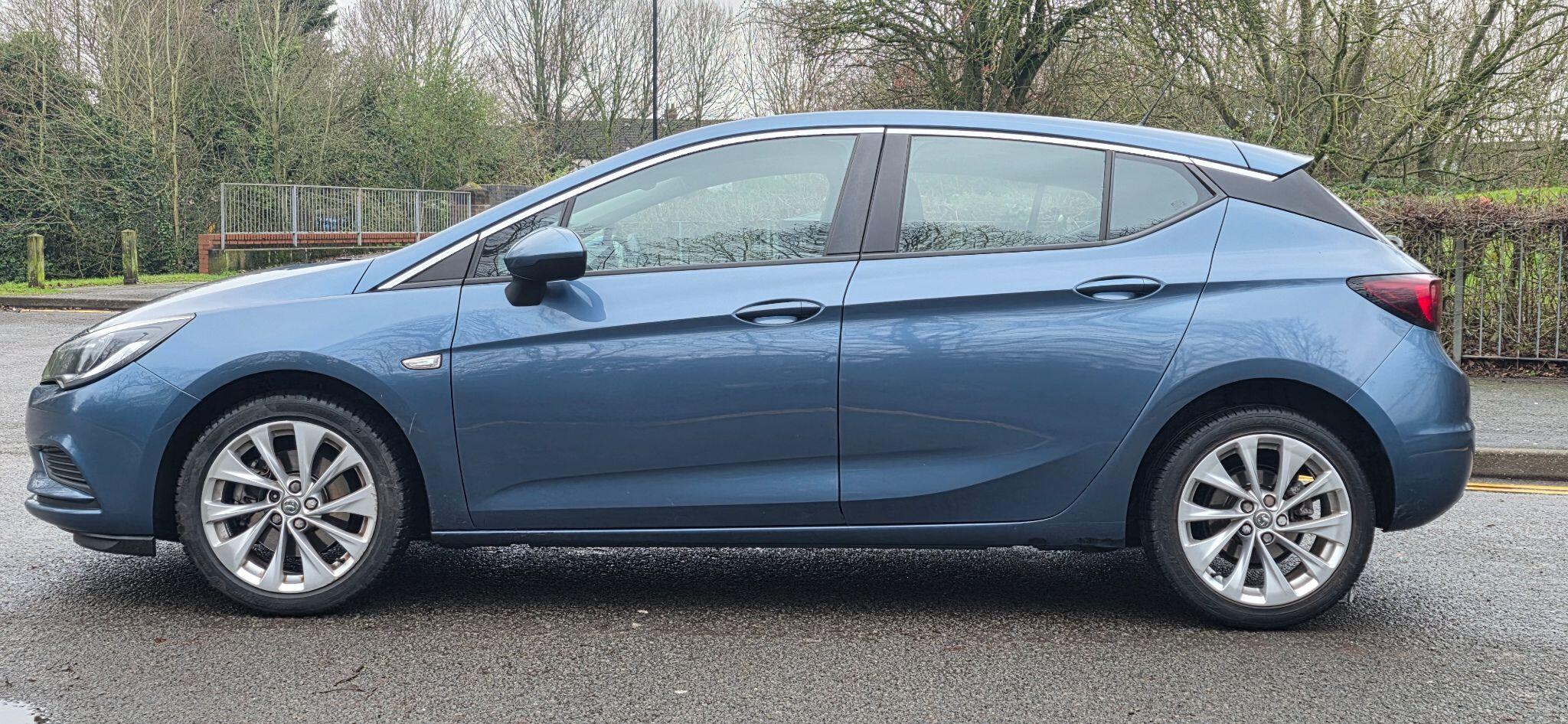 2016 Vauxhall Astra 1.6 CDTi BlueInjection Design Euro 6 (s/s) 5dr • 78,100 miles image 10
