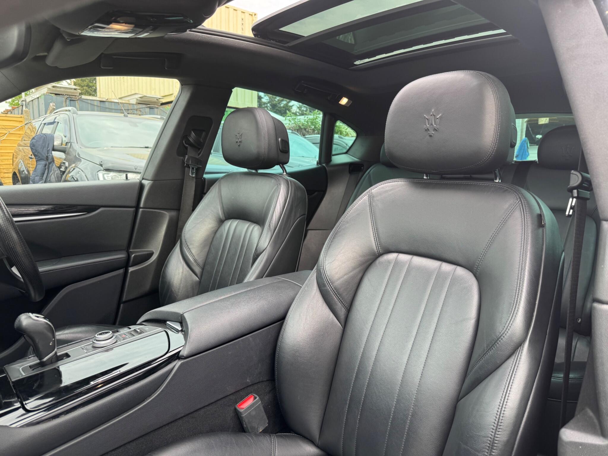 Maserati Levante view 57