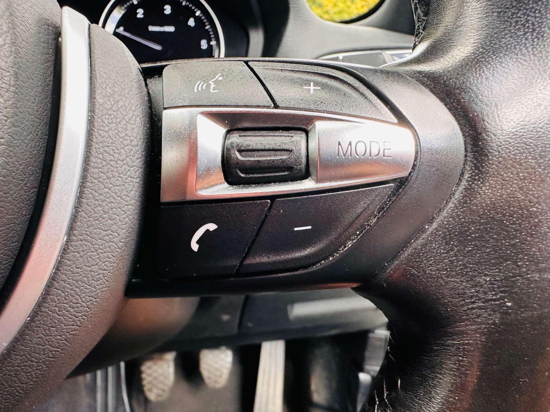 BMW 1 Series view 19