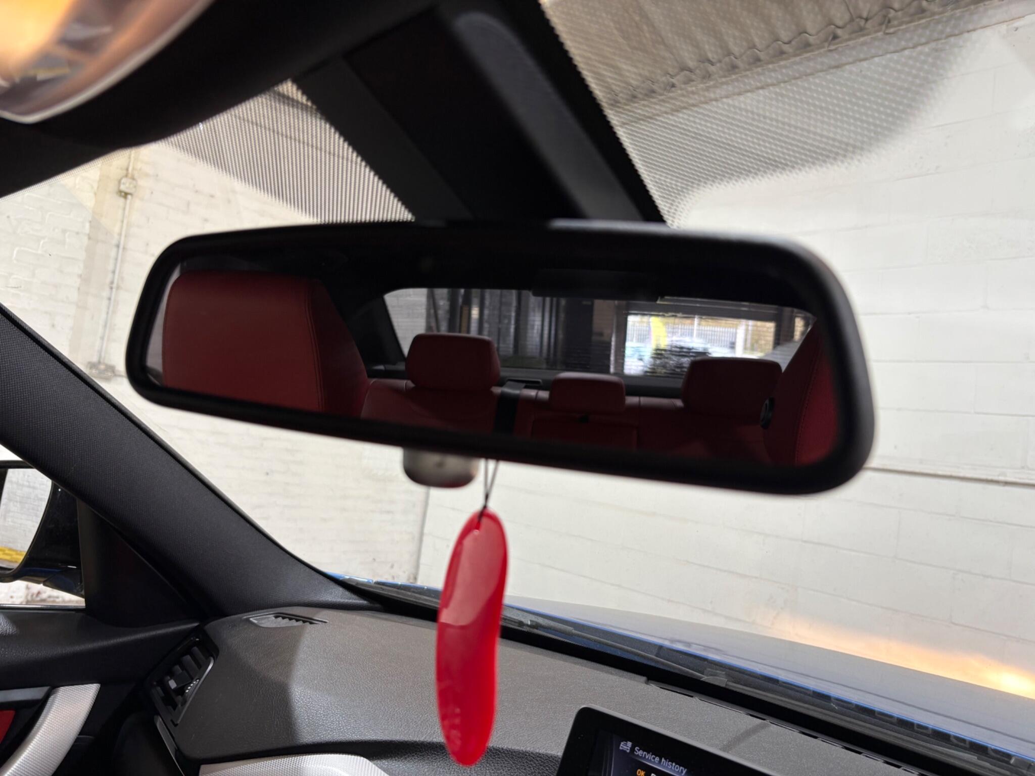 BMW 3 Series view 15