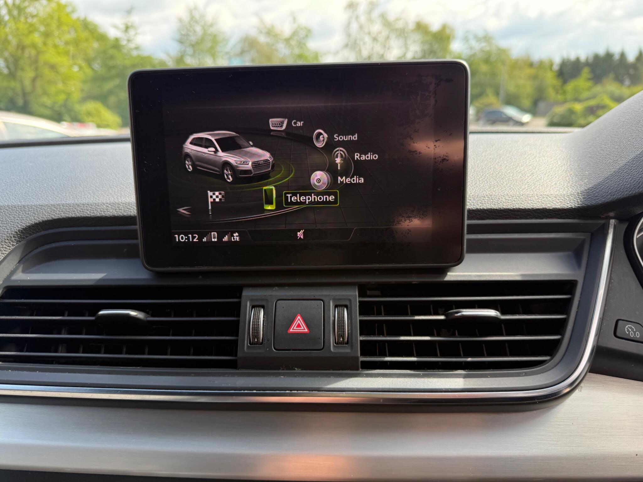 Audi Q5 view 44