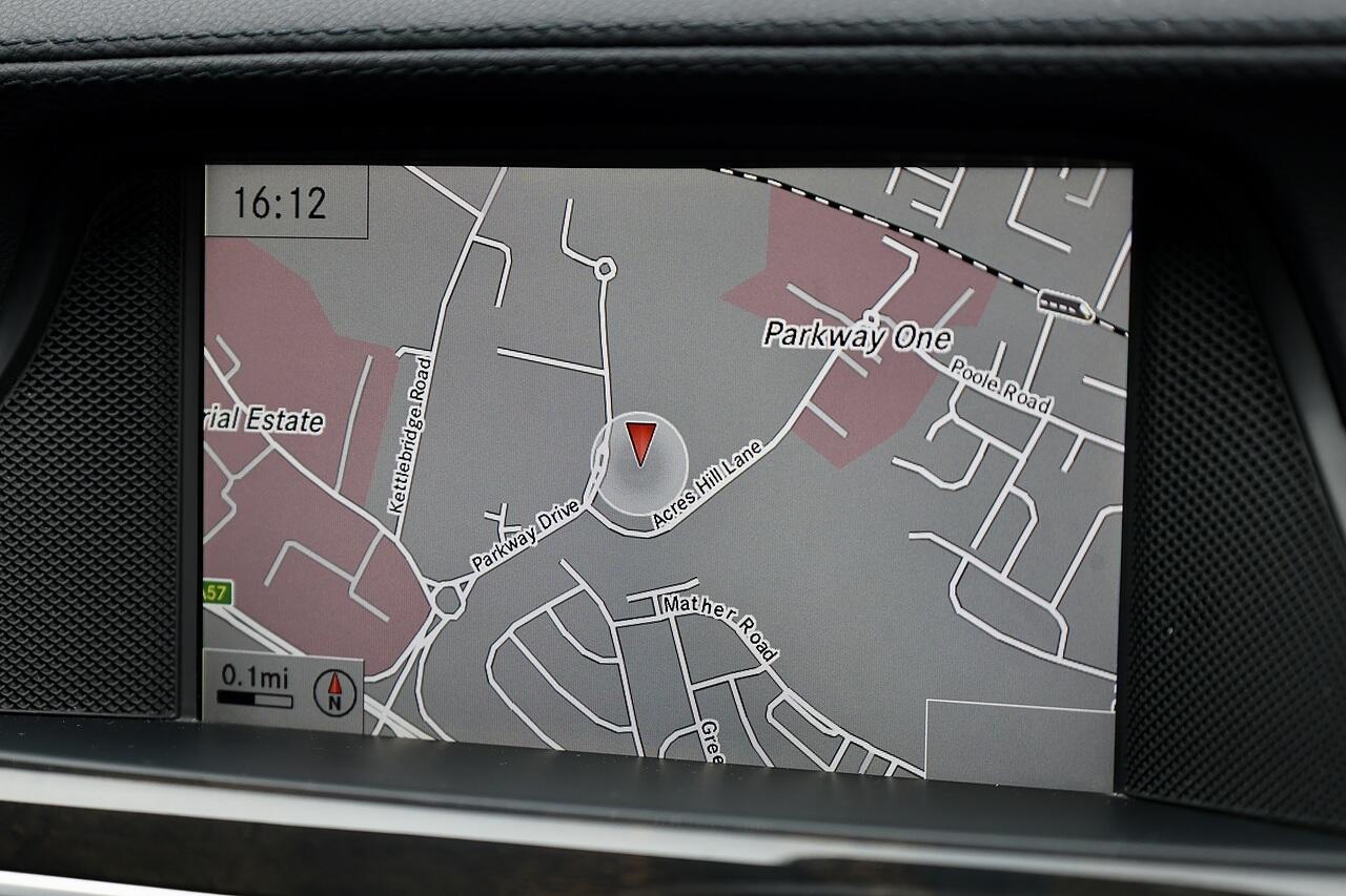 Mercedes-Benz CLS view 28