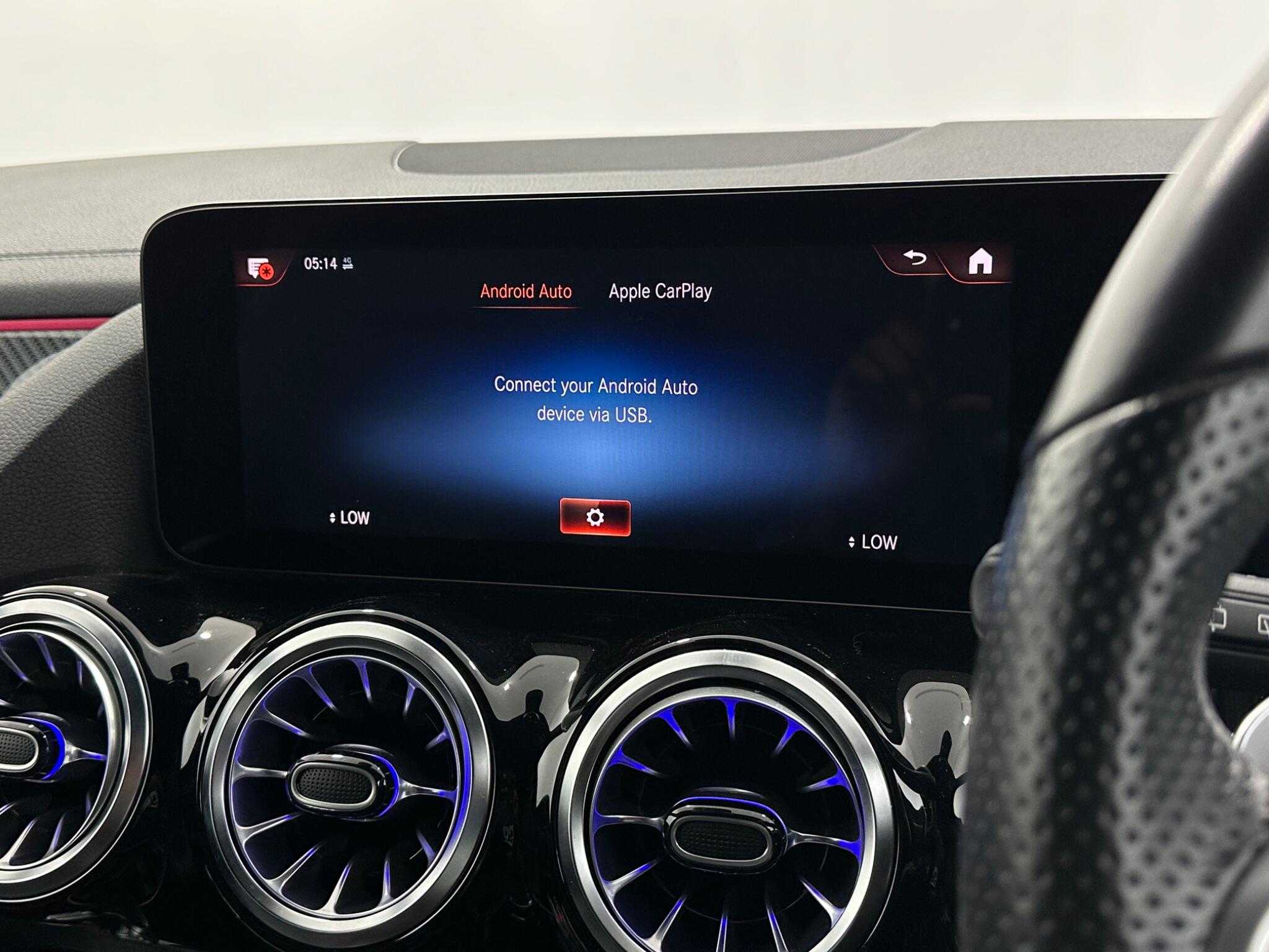 Mercedes-Benz Gla view 26
