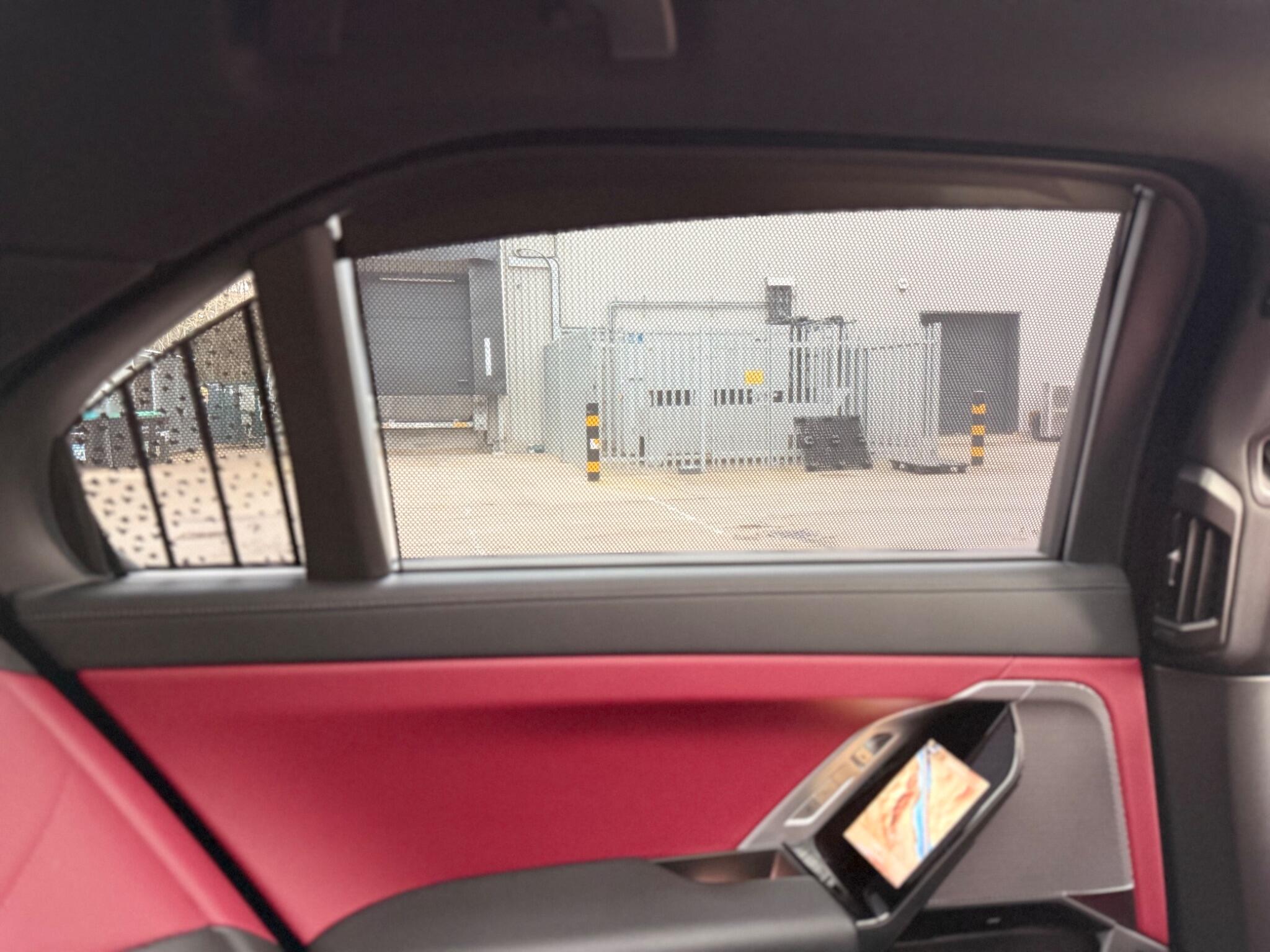 BMW 7 Series view 46
