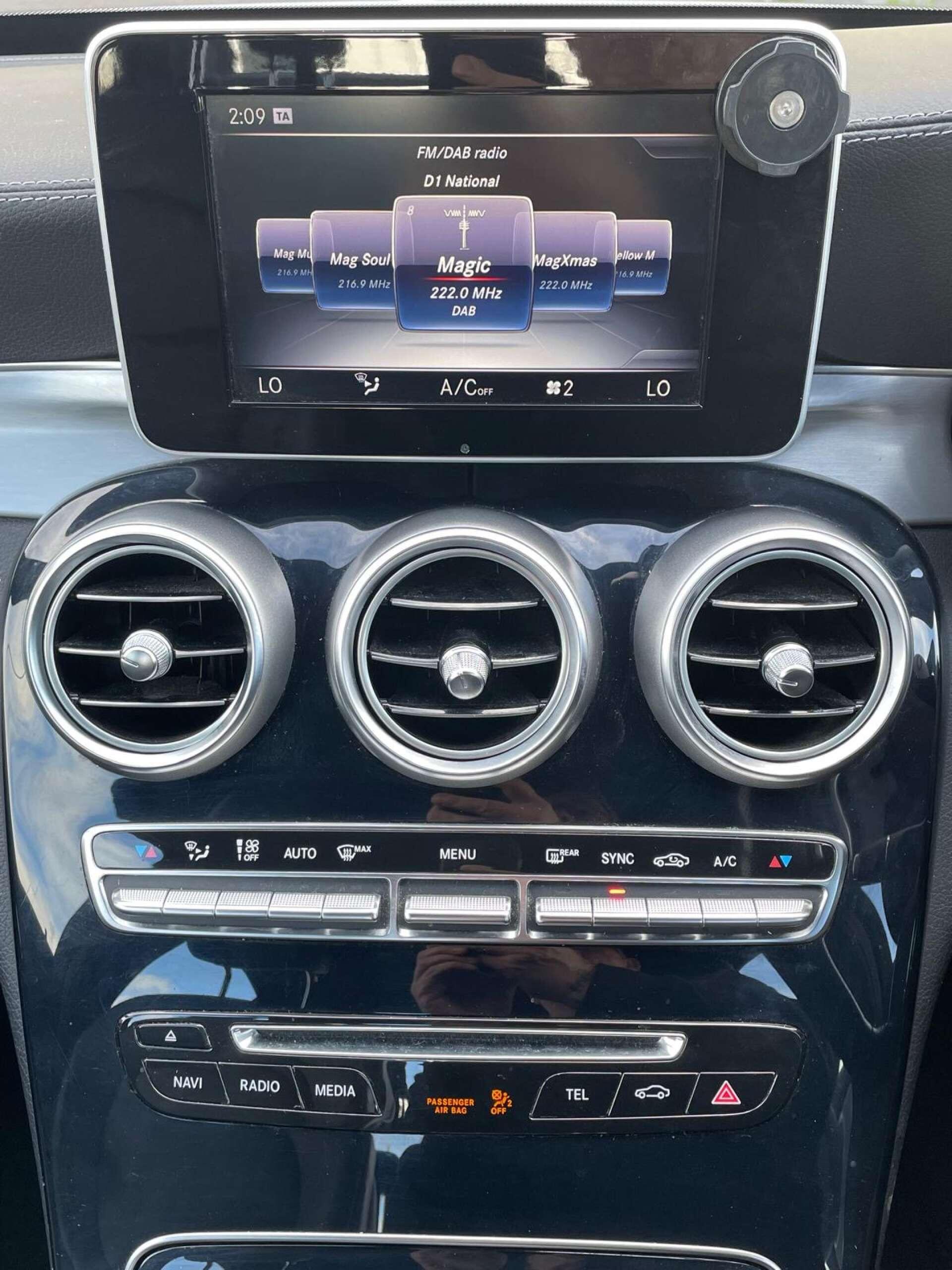 Mercedes-Benz C-Class view 12