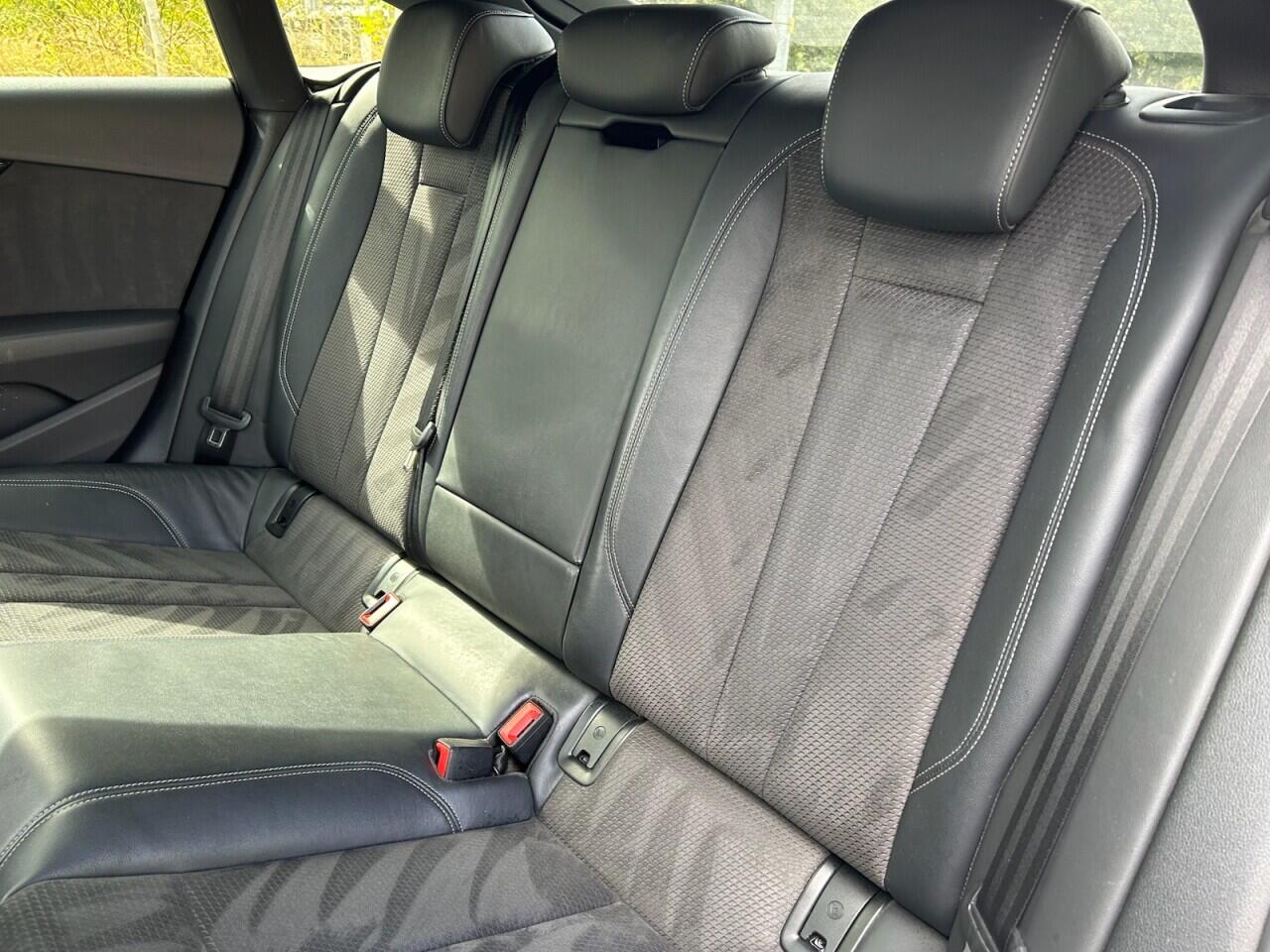 Audi A5 view 24