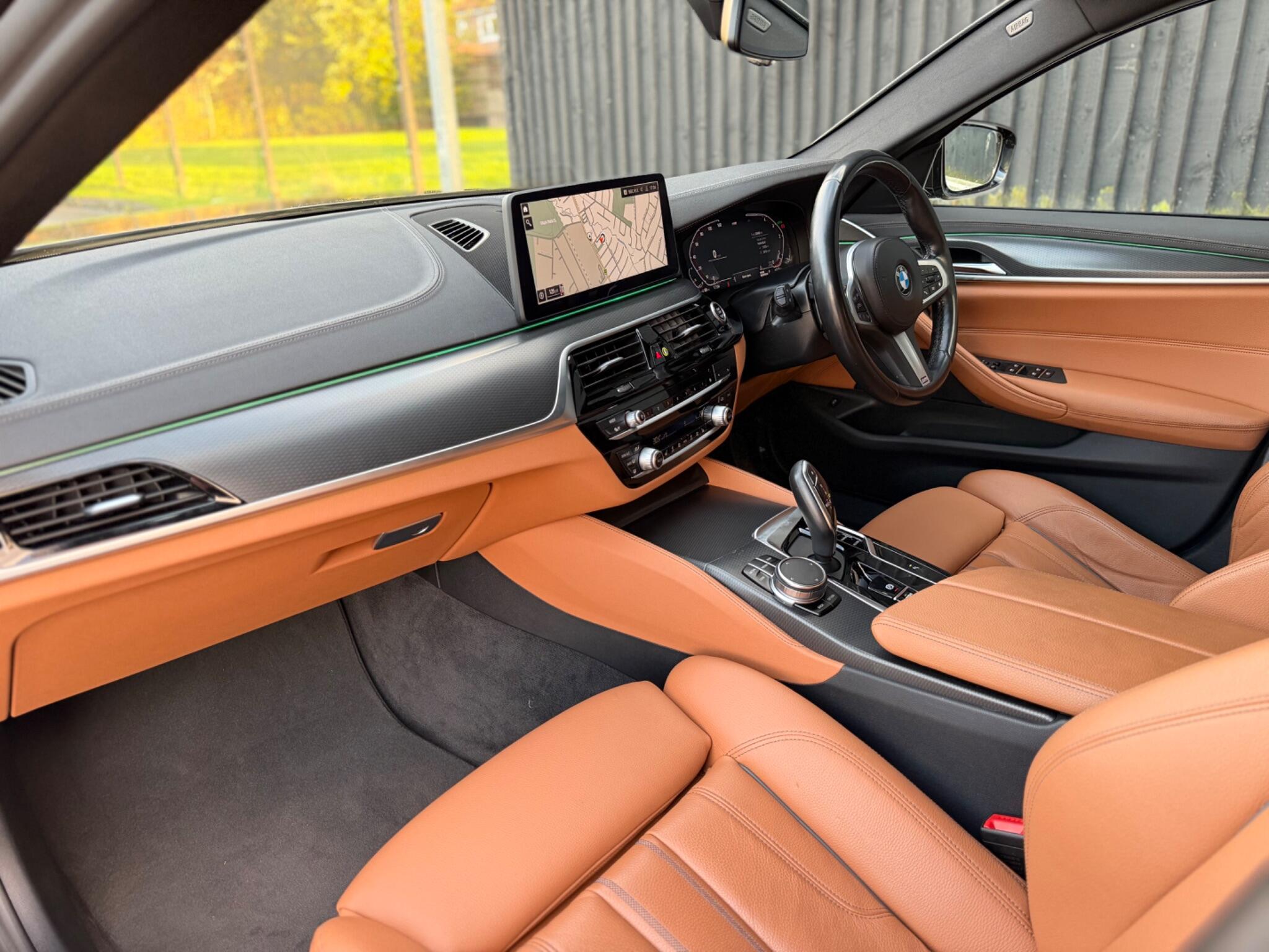 BMW 5 Series view 22