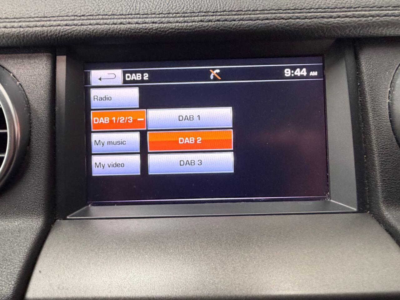 Land Rover Discovery 4 view 29