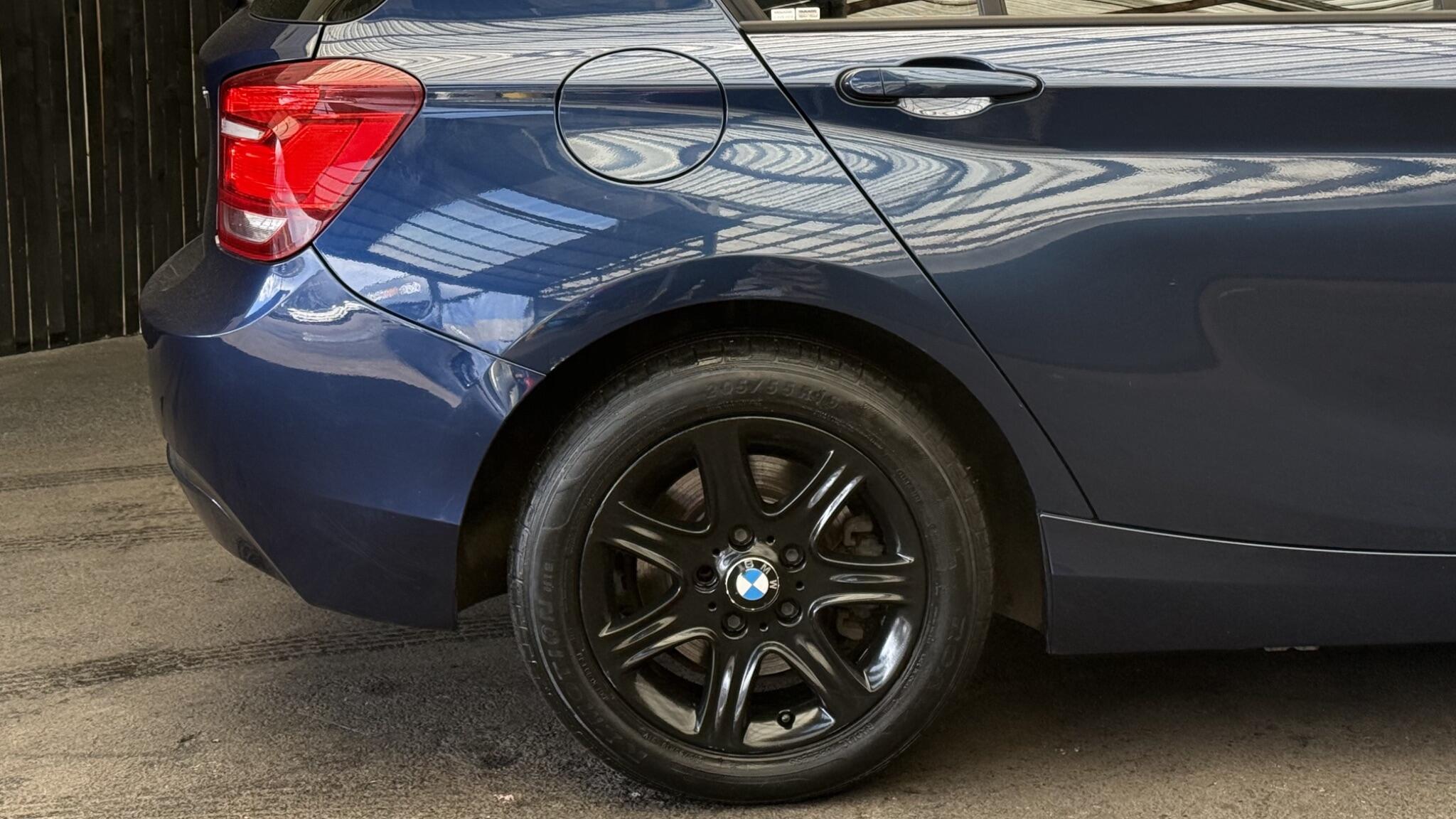 BMW 1 Series view 12