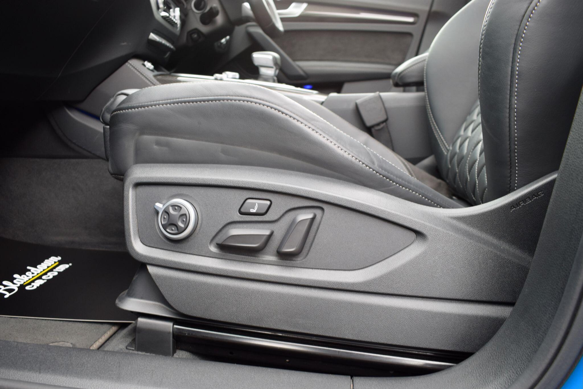 Audi SQ5 view 14