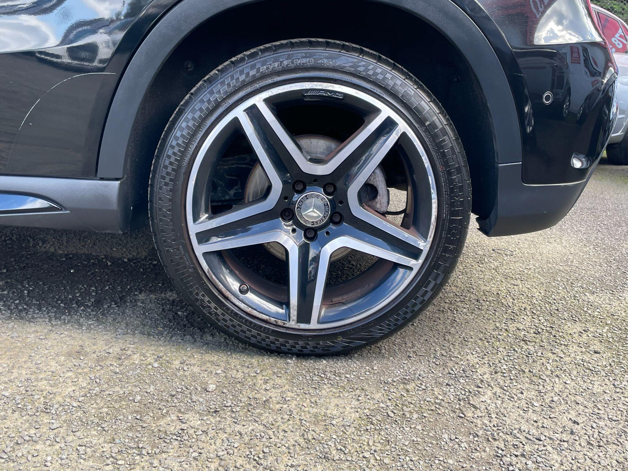 Mercedes-Benz Gla view 10