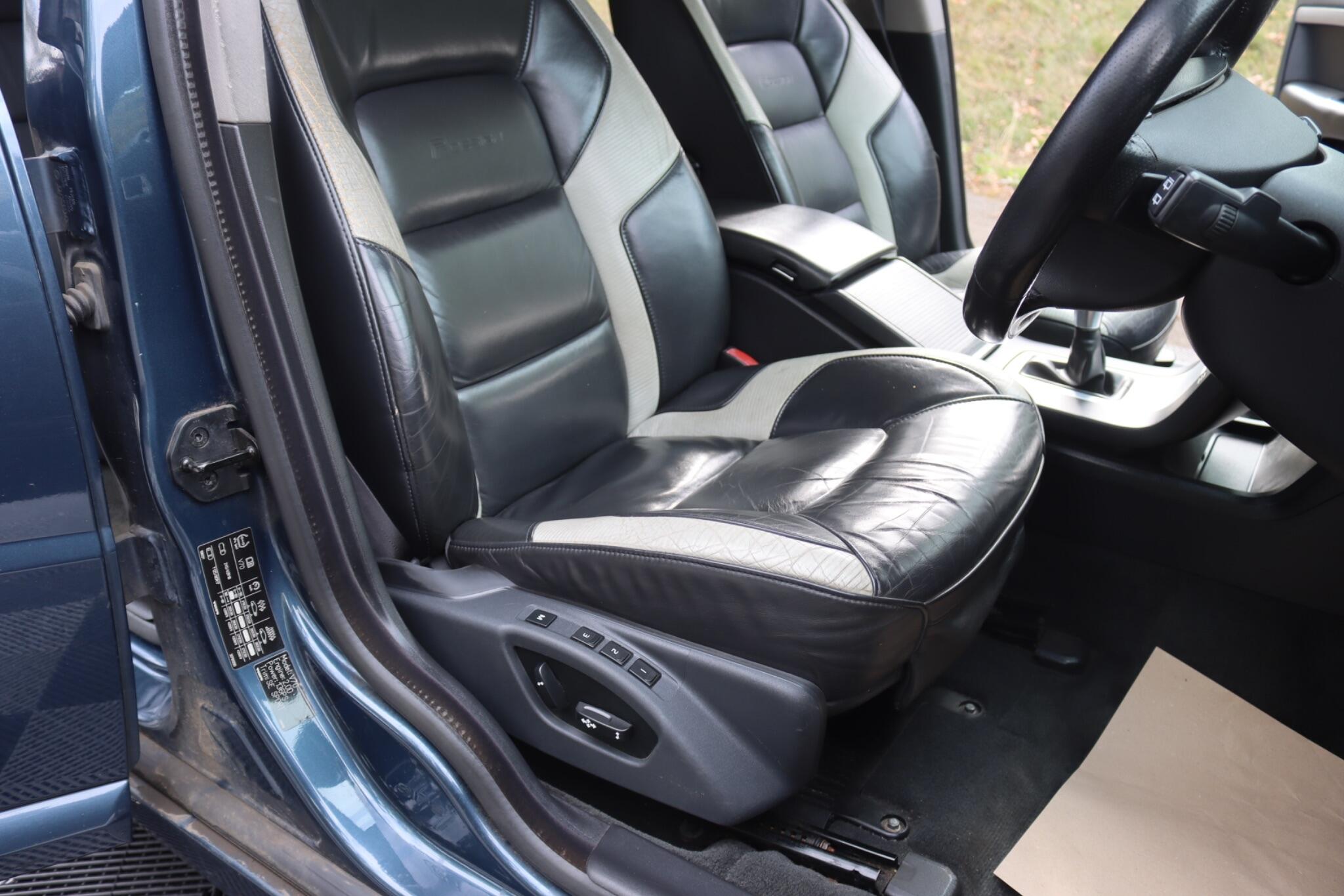 Volvo V70 view 32
