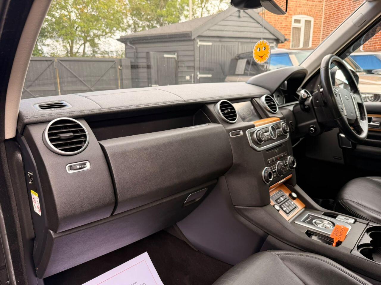 Land Rover Discovery view 19