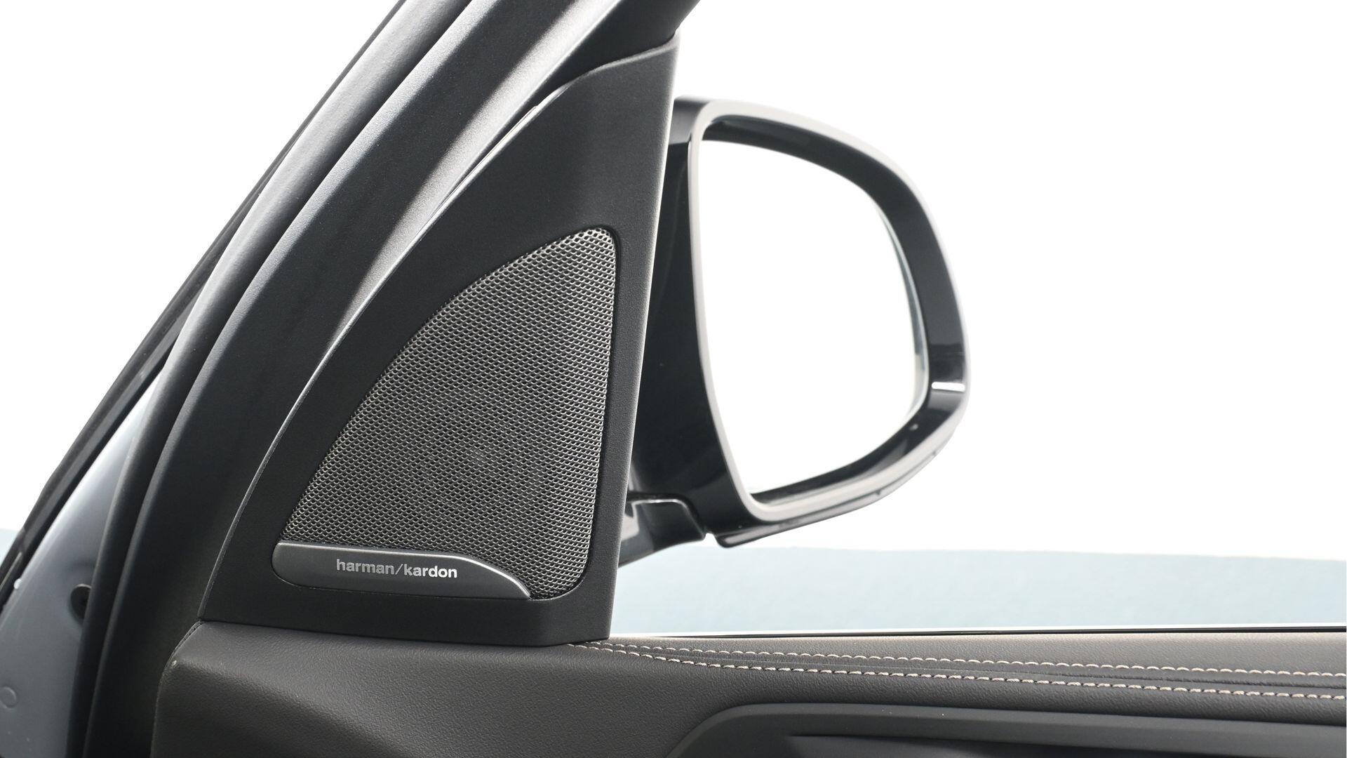 BMW X5 view 20