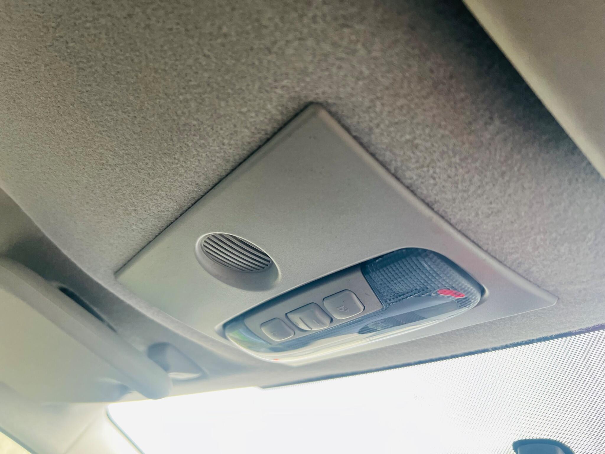 2009 Ford Focus image 29