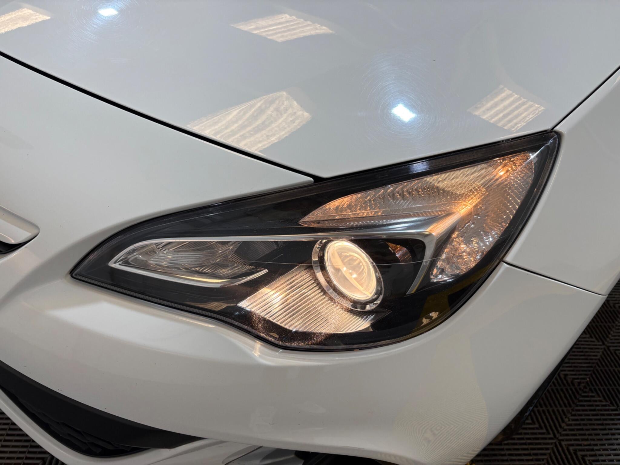 Vauxhall Astra GTC view 51