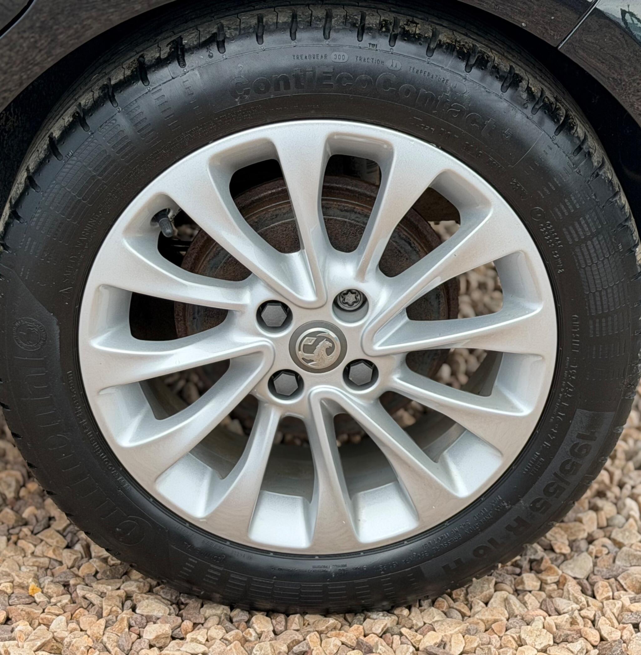 Vauxhall Corsa view 9