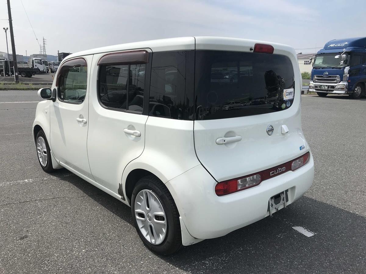 Nissan Cube view 3