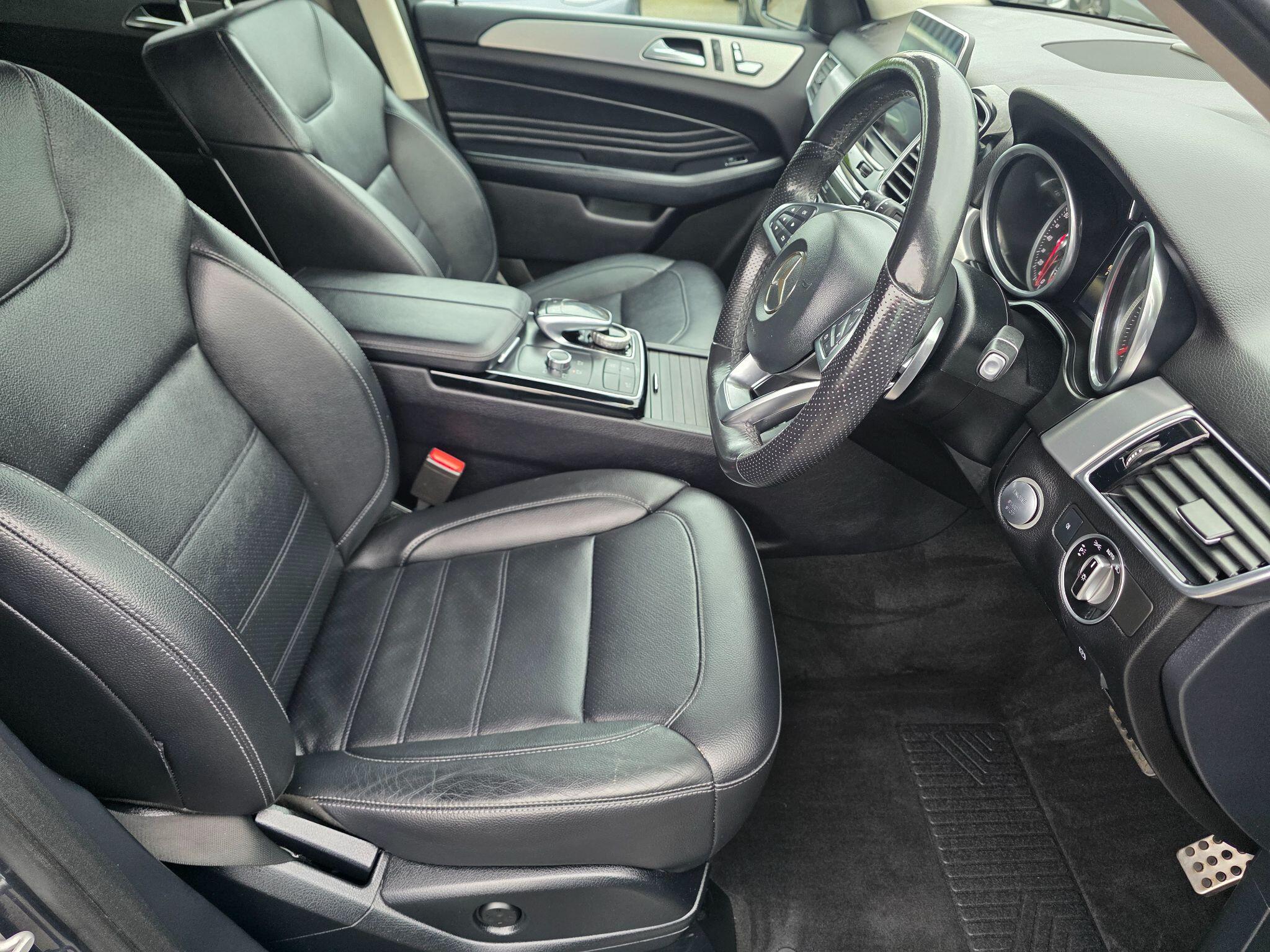 Mercedes-Benz Gle view 11