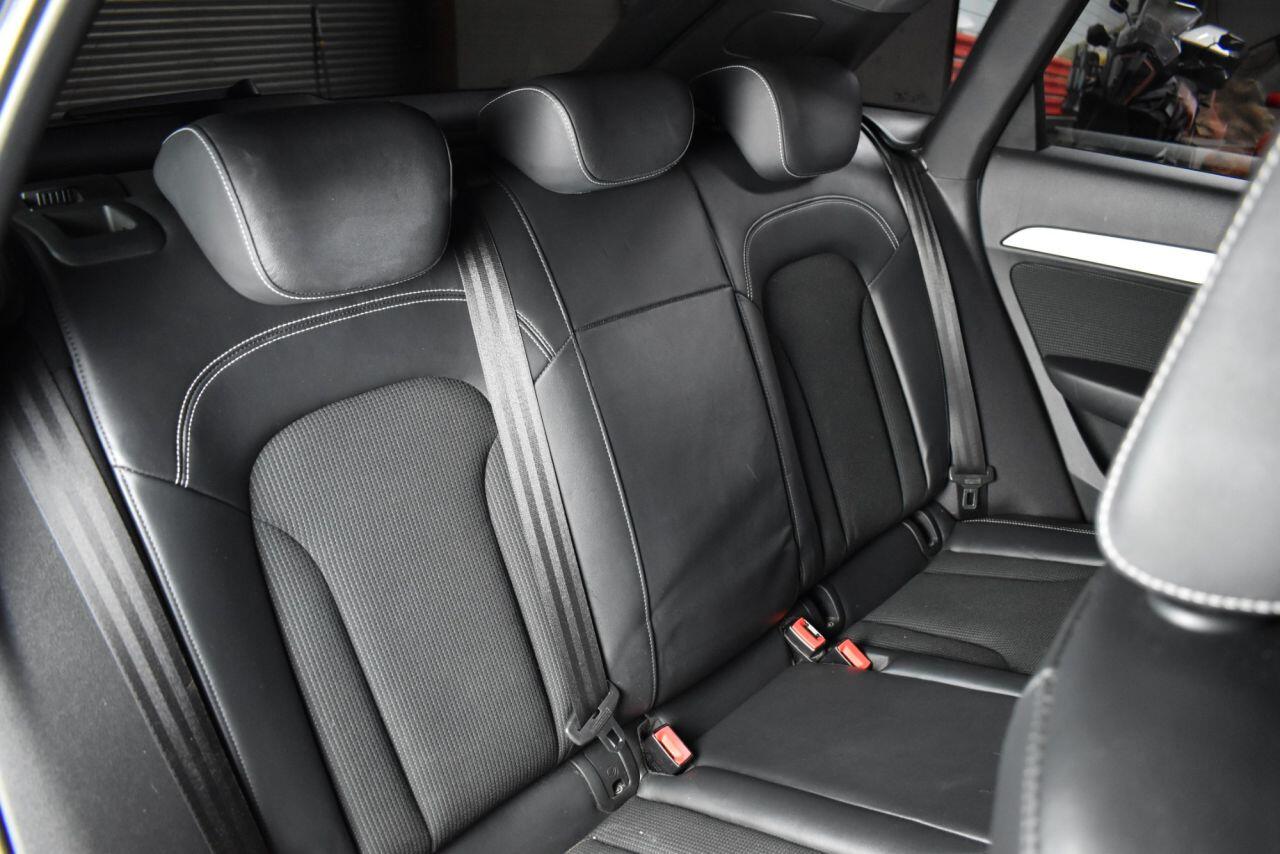 Audi Q3 view 19