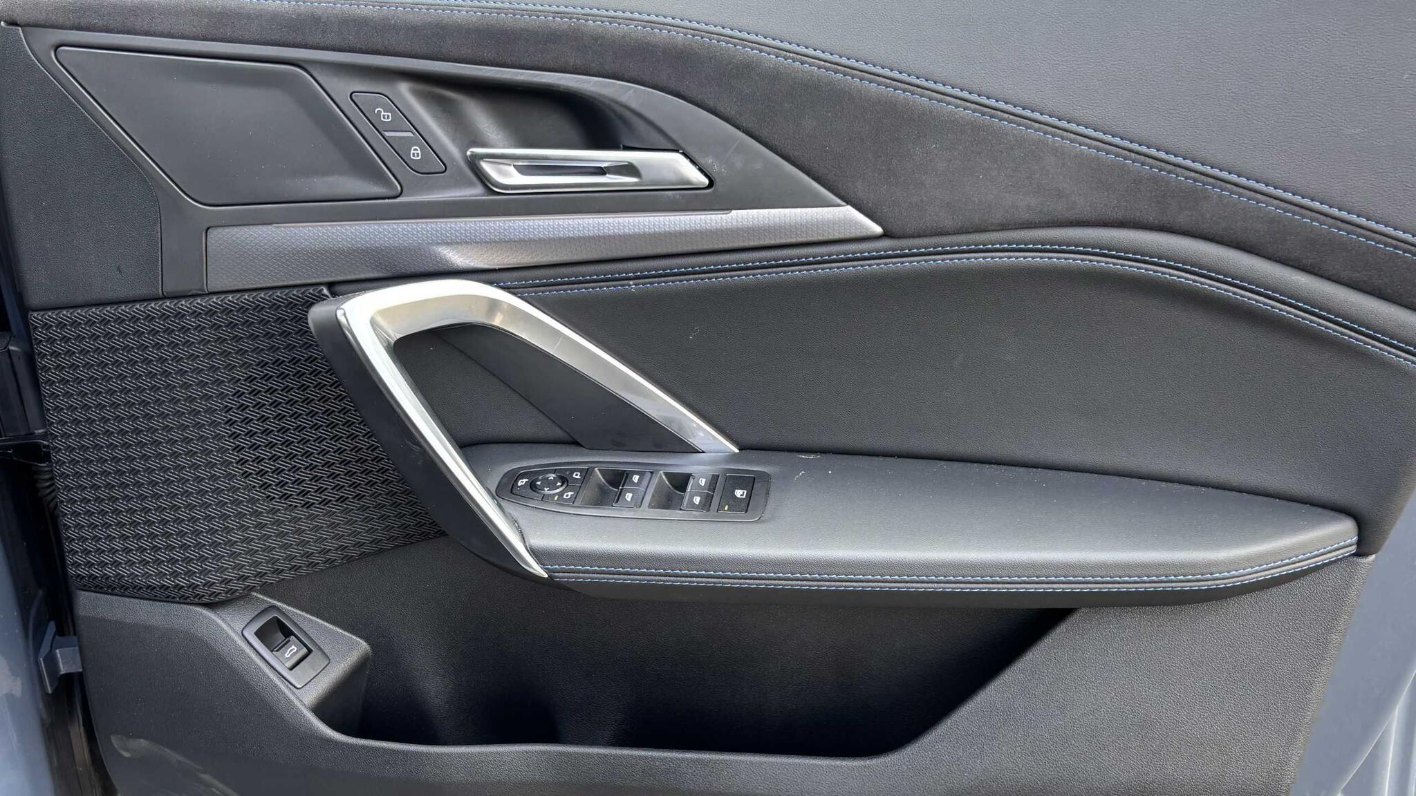 BMW iX2 view 23