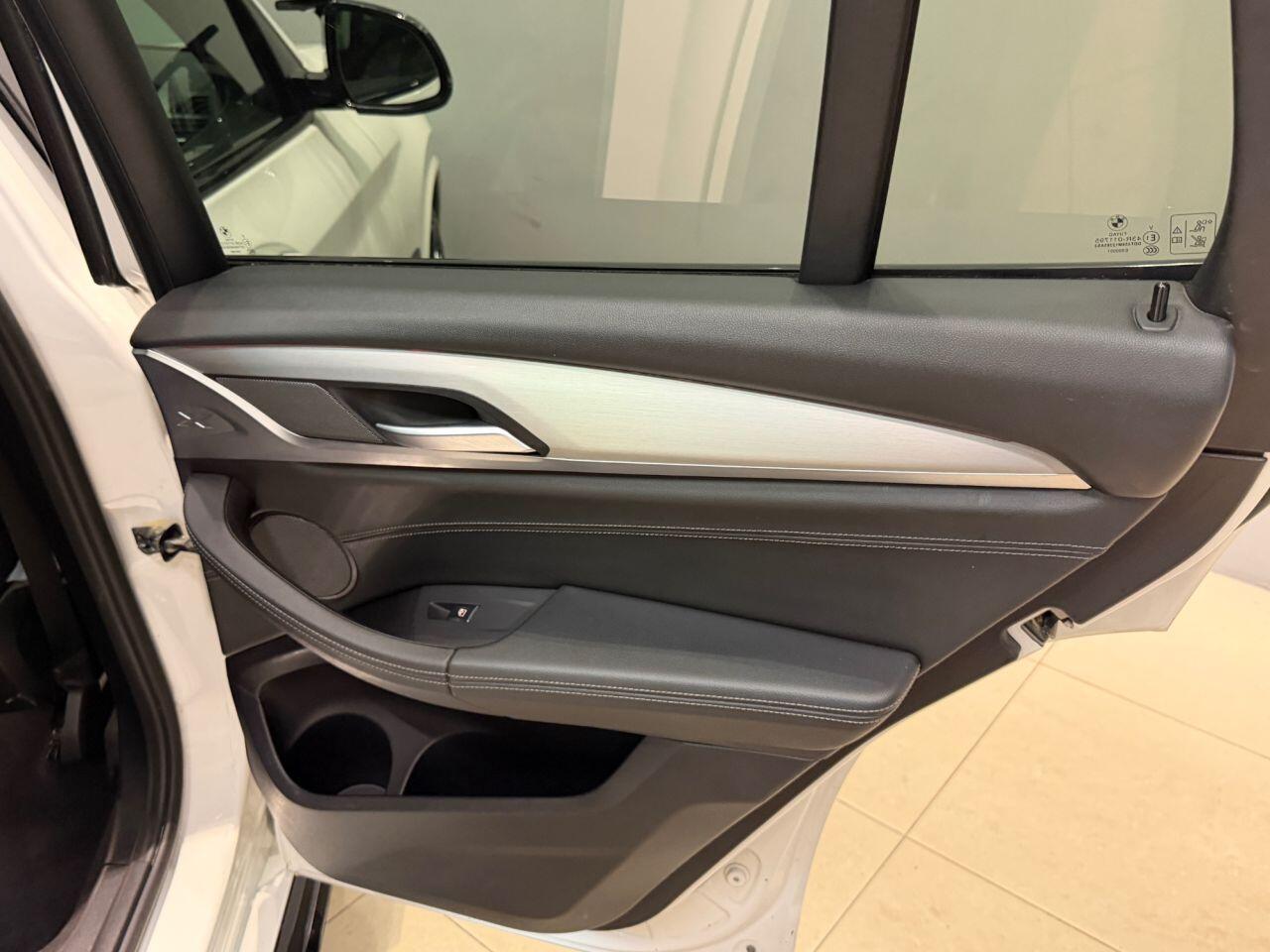 BMW X3 view 28