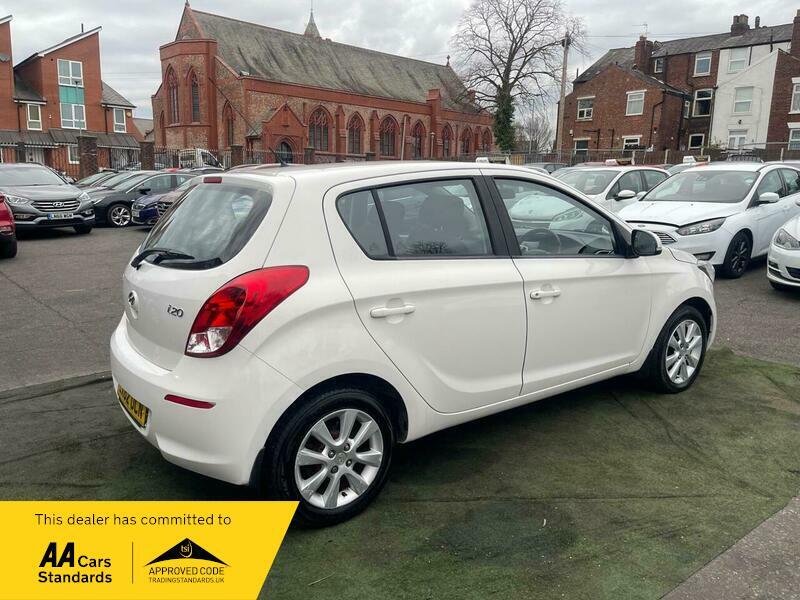 2012 Hyundai i20 image 8