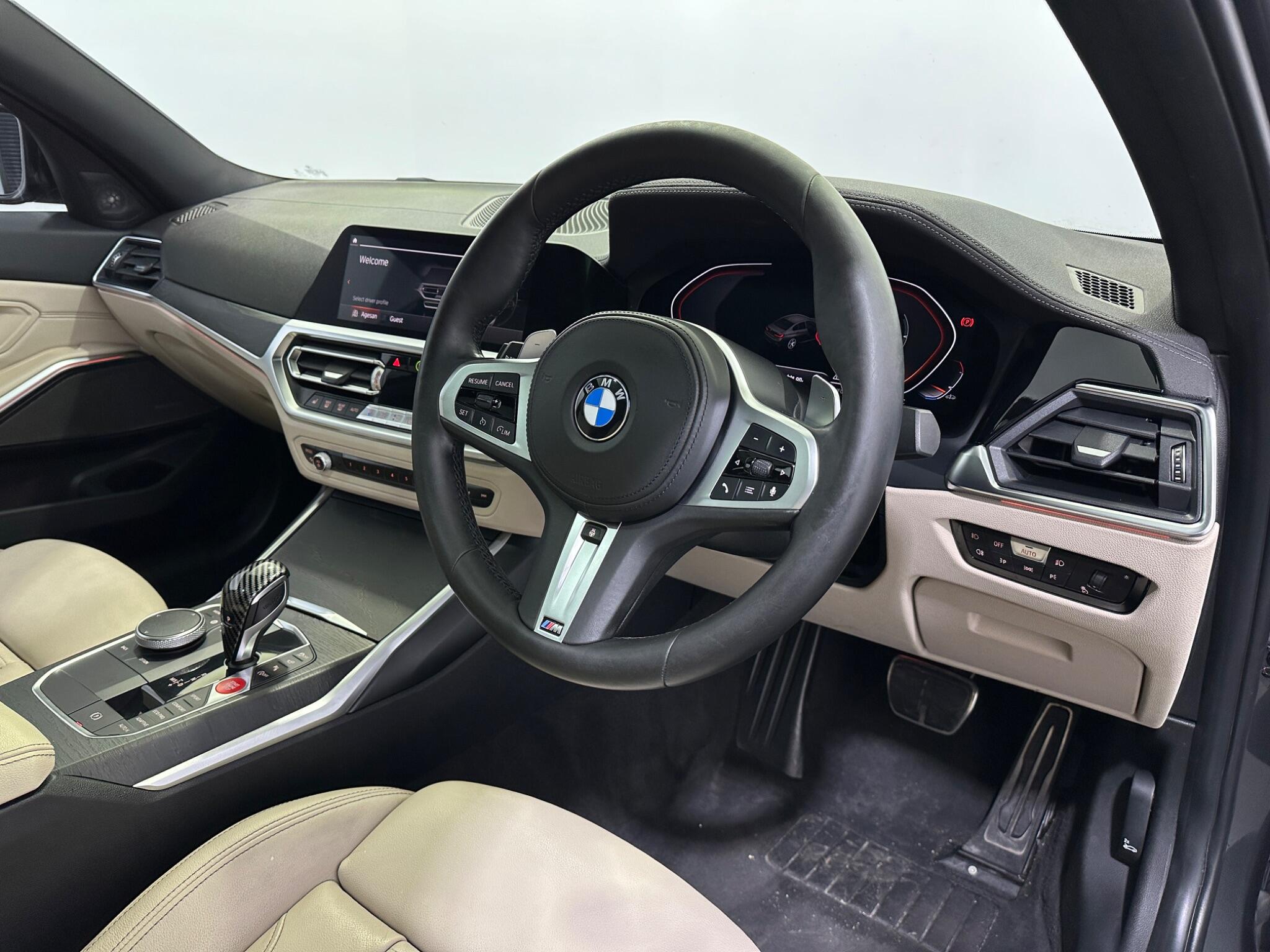 BMW 3 Series view 11