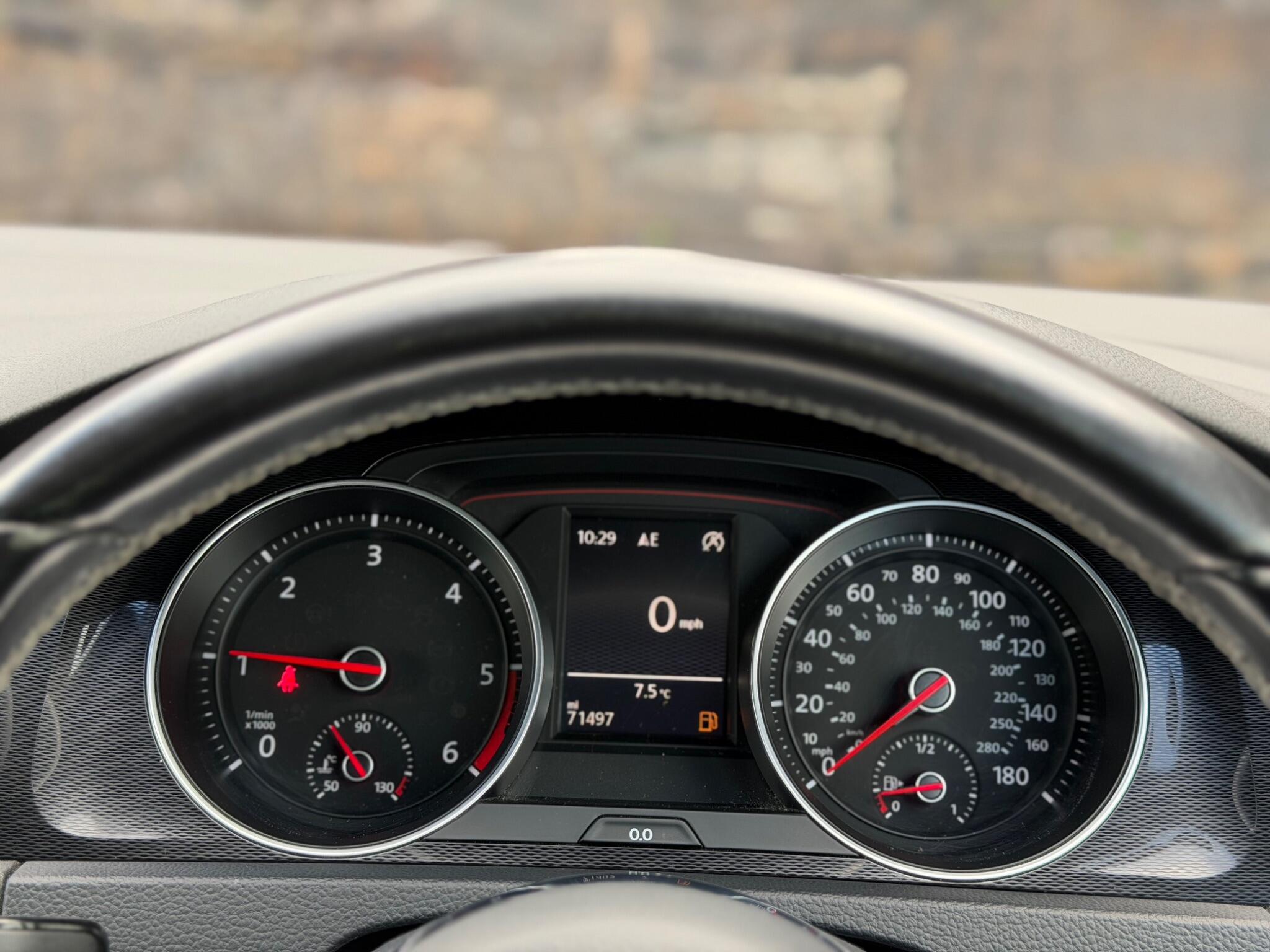 Volkswagen Golf view 22