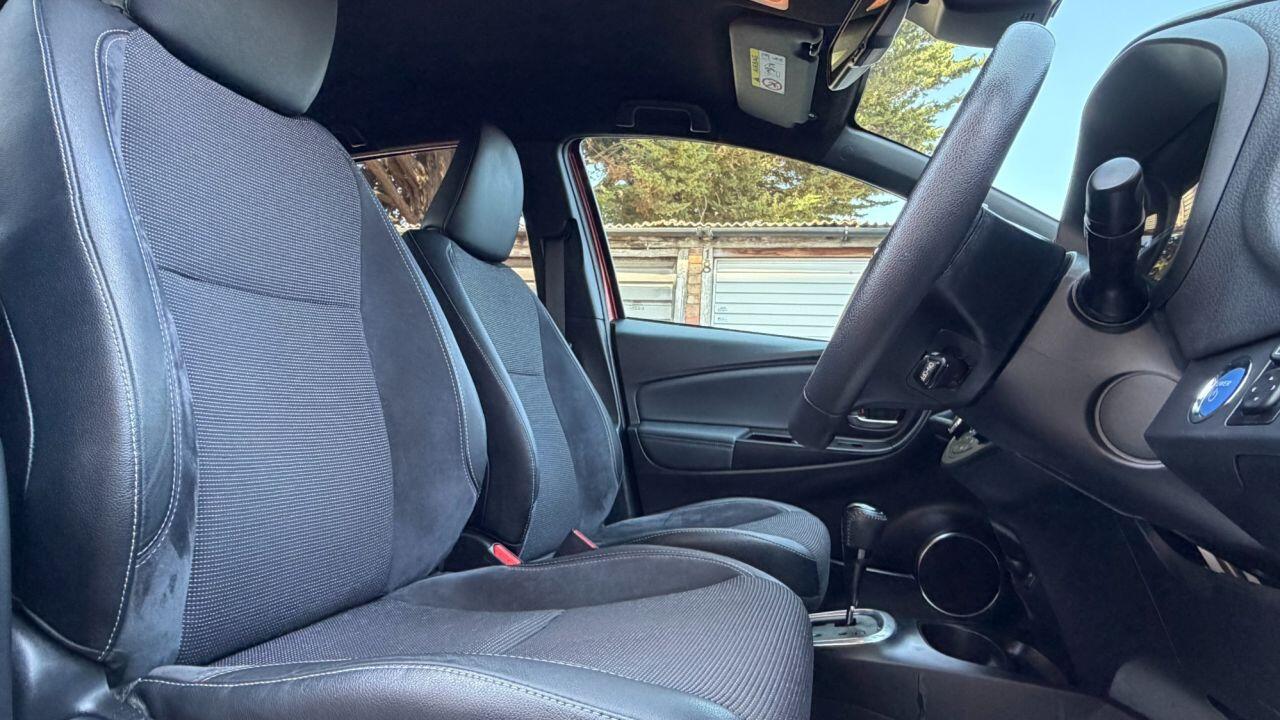 Toyota Yaris view 11