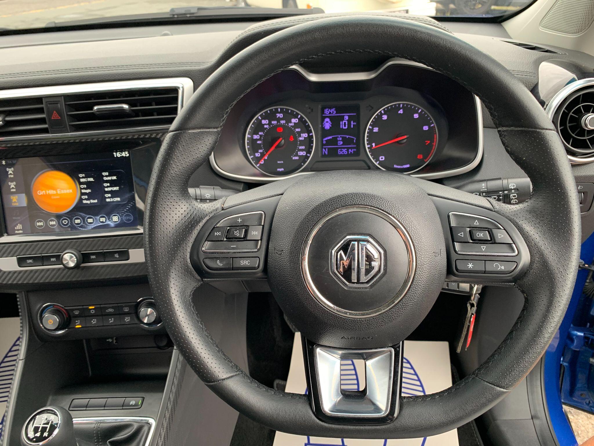 MG MG ZS view 33