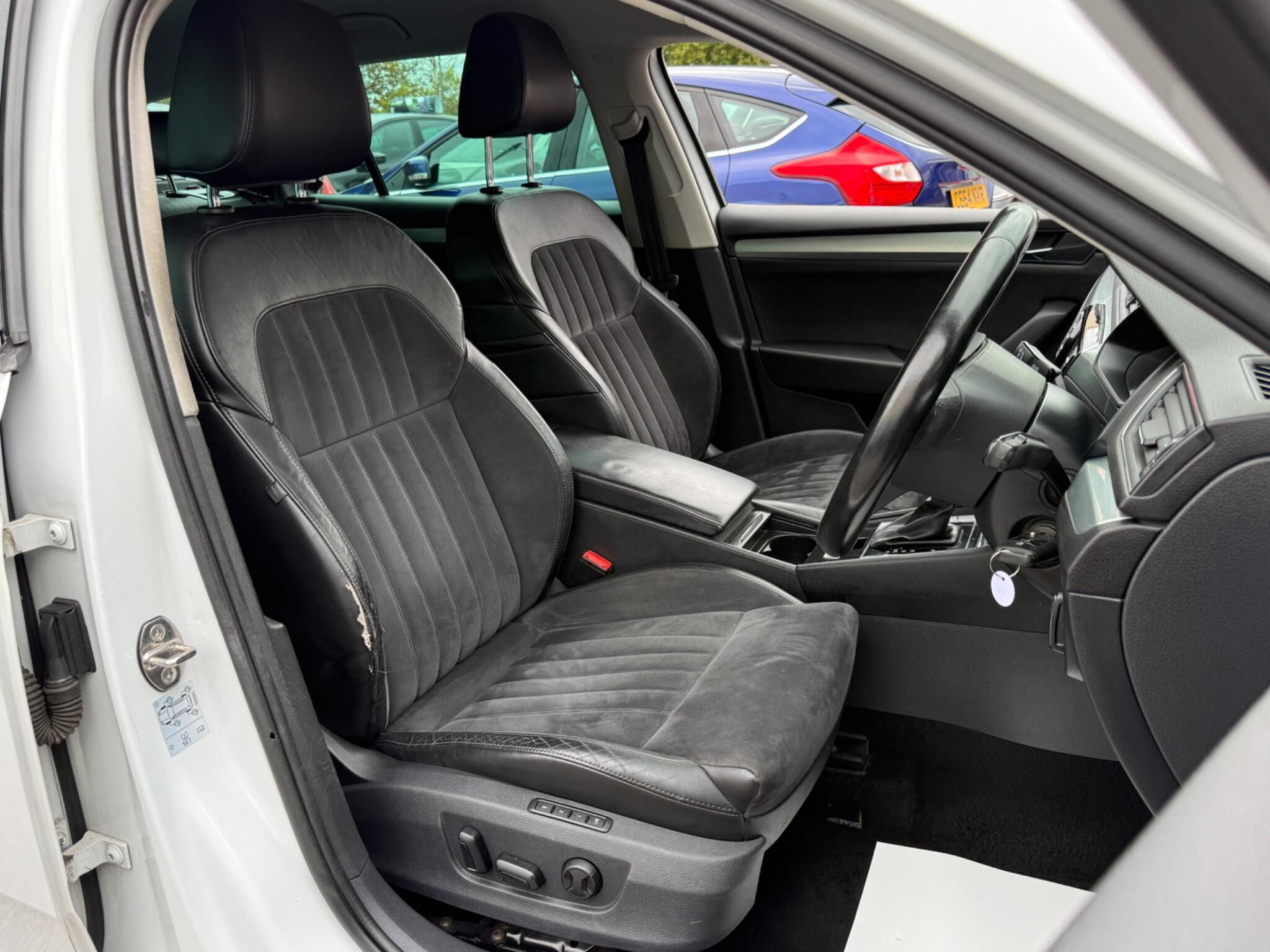 Skoda Superb - Image 30