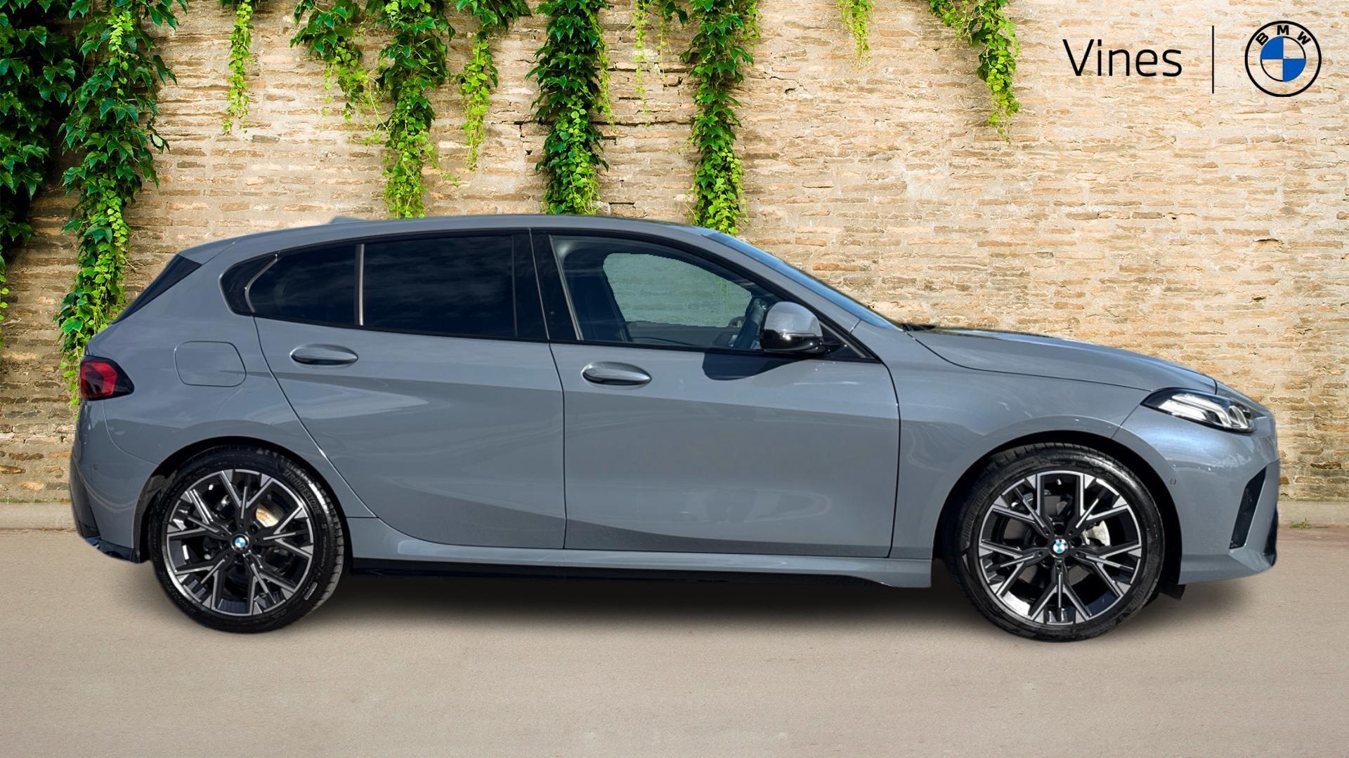 BMW 1 Series view 3