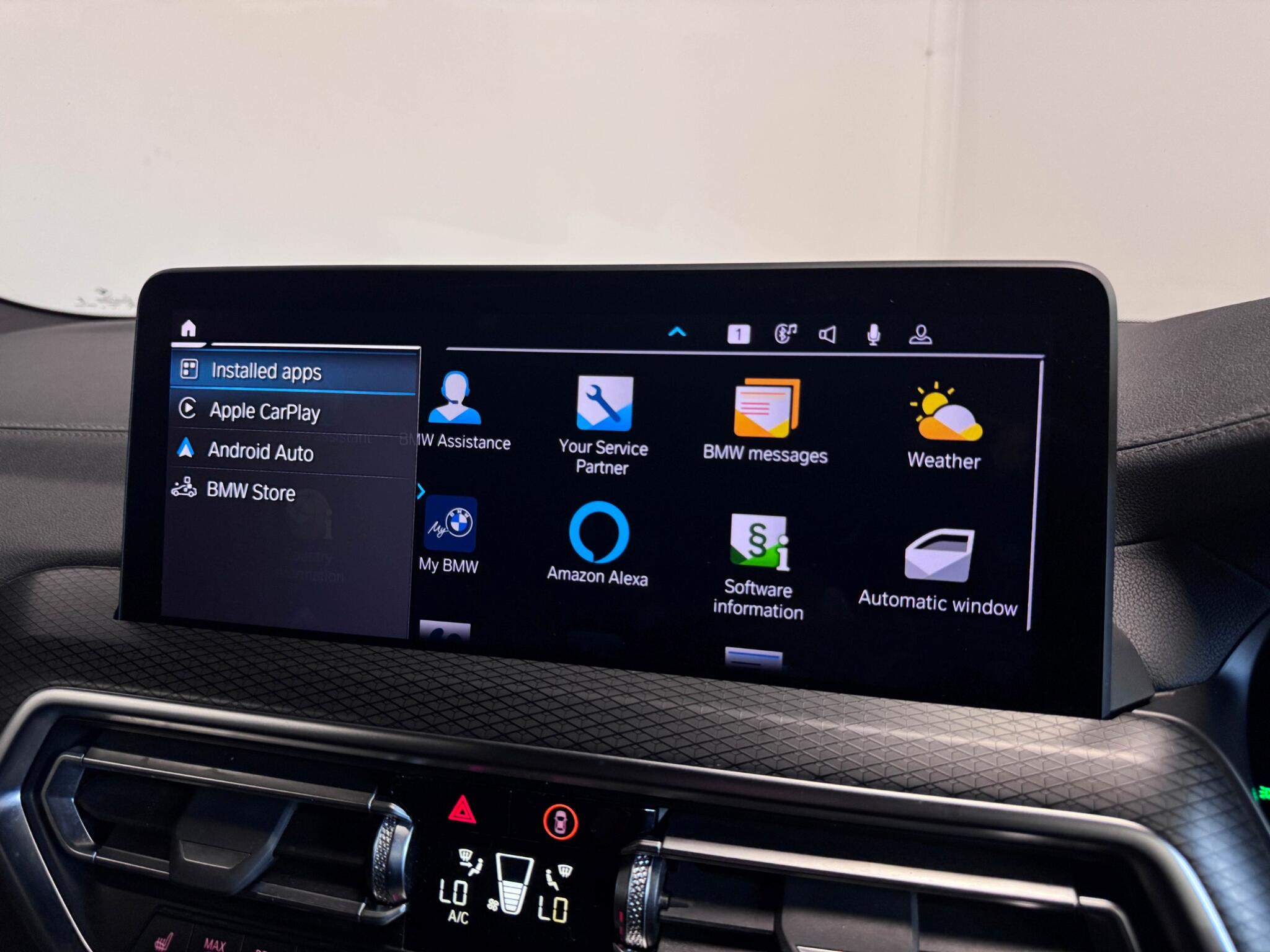 BMW X3 view 12