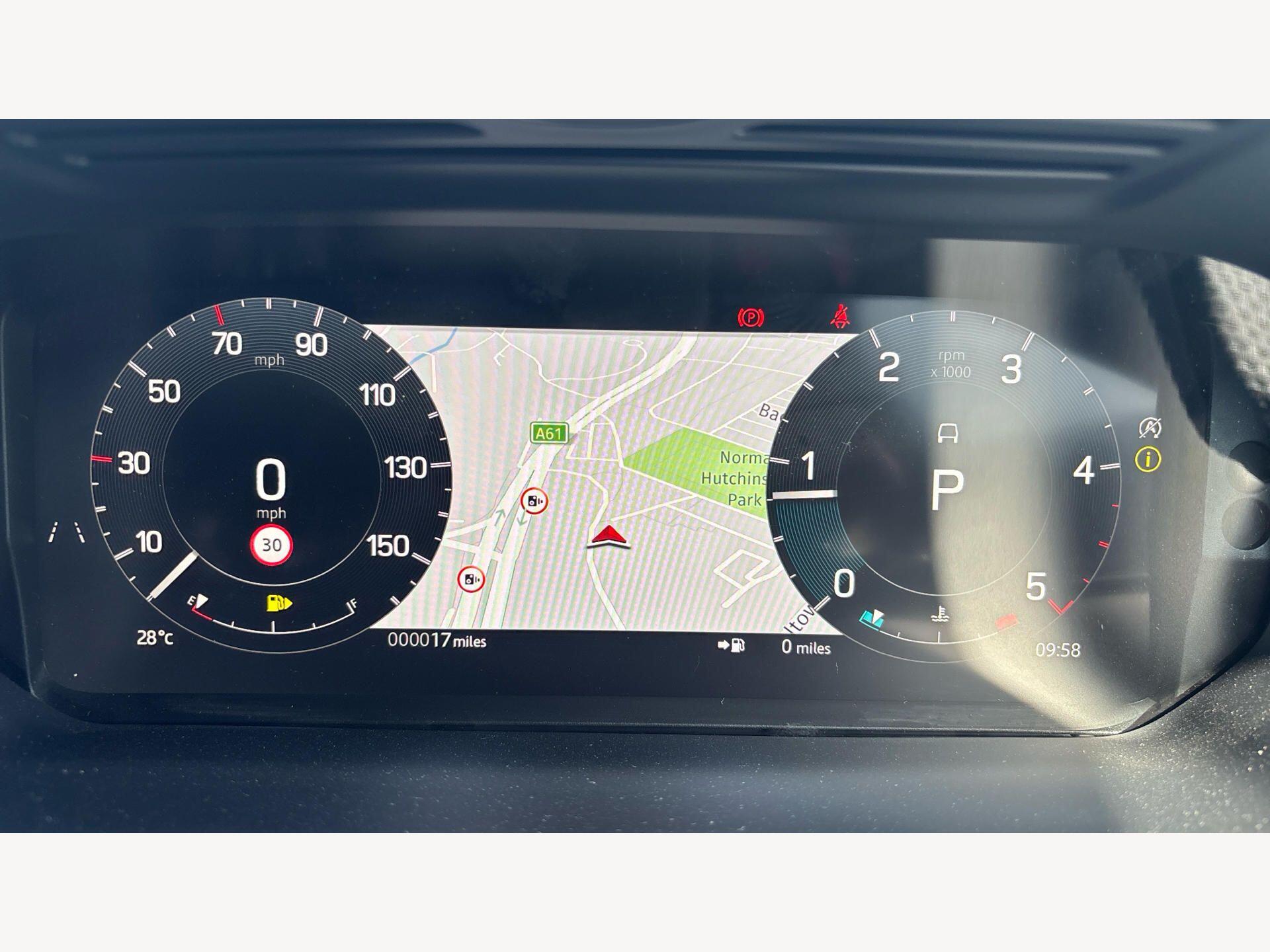 Land Rover Discovery Sport view 19